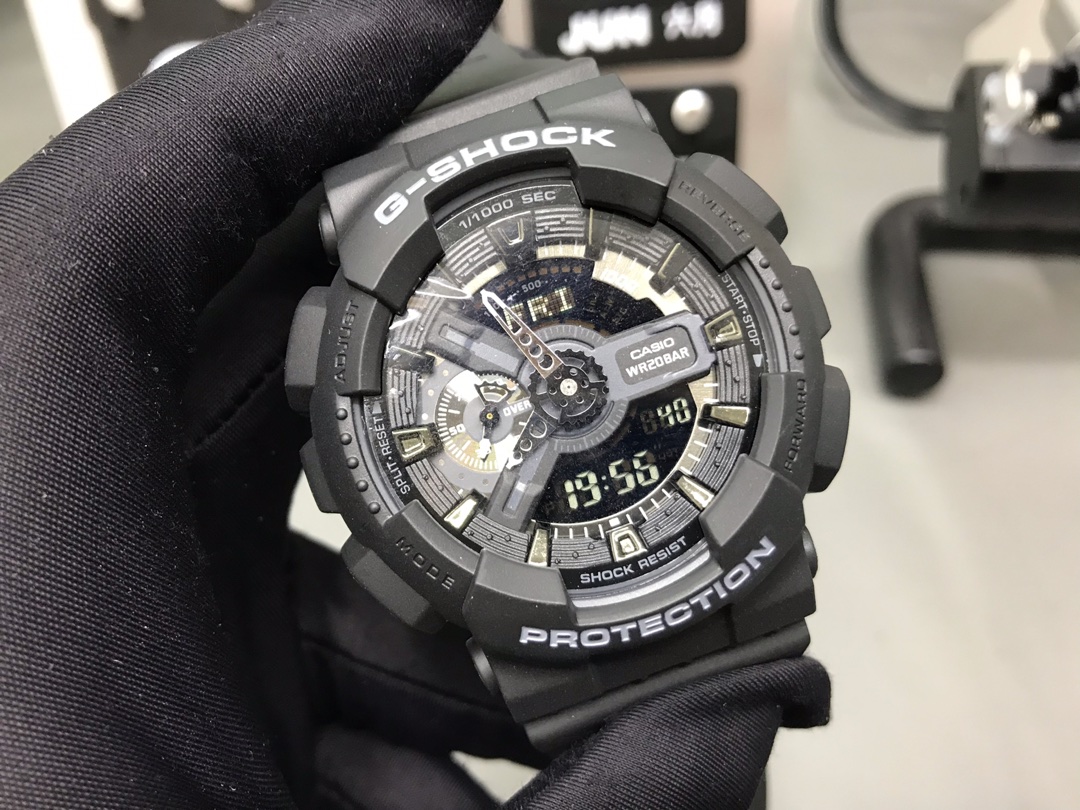 CASIO G-SHOCK GA-110 Shock Resistant Multifunction Digital Analog Watch