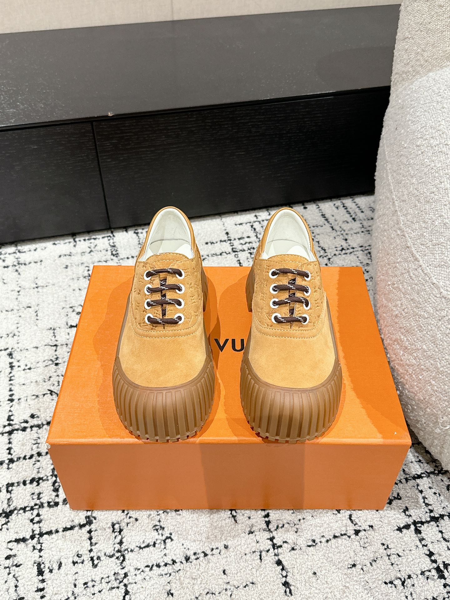 Louis Vuitton Basic Shoes L-s
