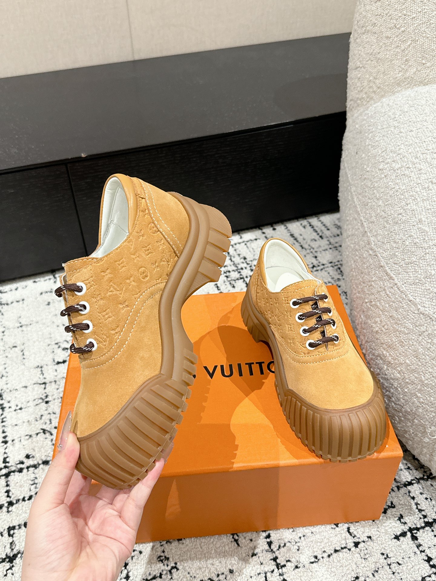 Louis Vuitton Basic Shoes L-s