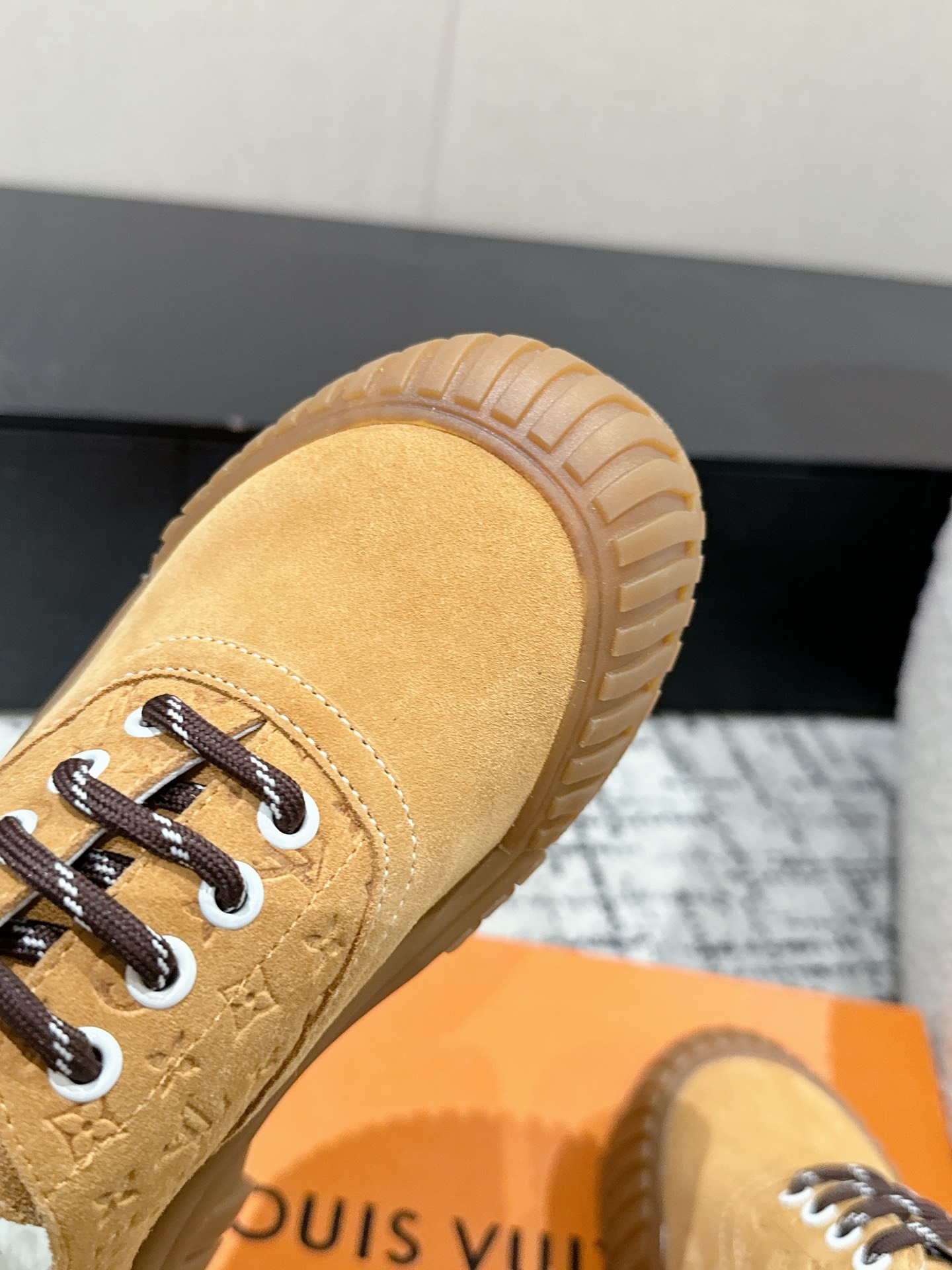 Louis Vuitton Basic Shoes L-s