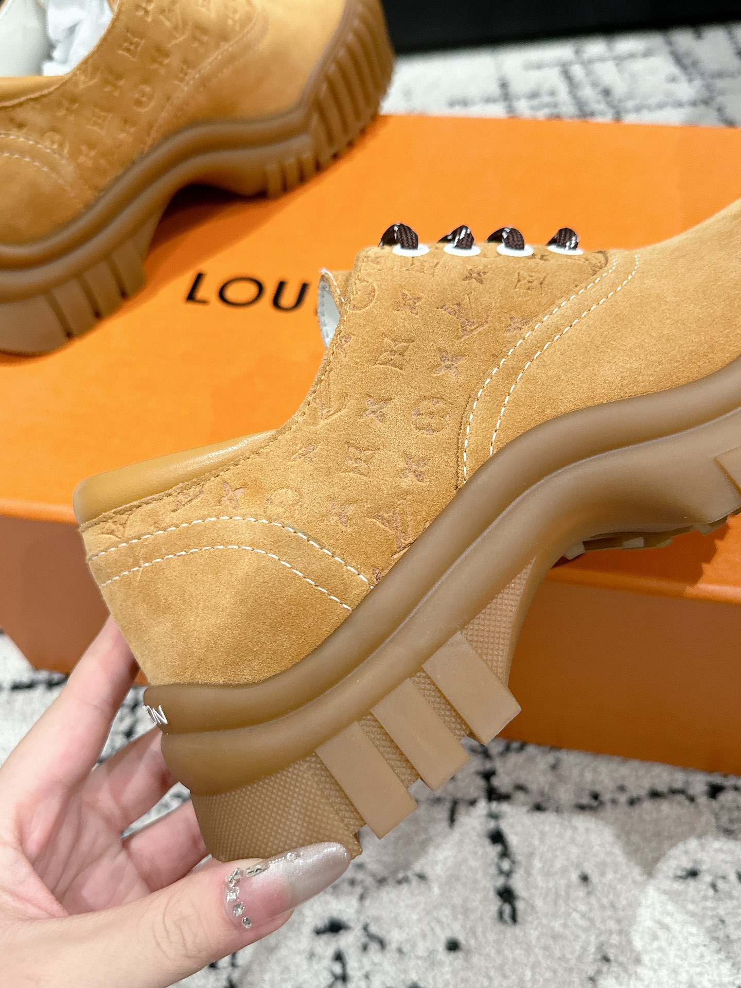 Louis Vuitton Basic Shoes L-s