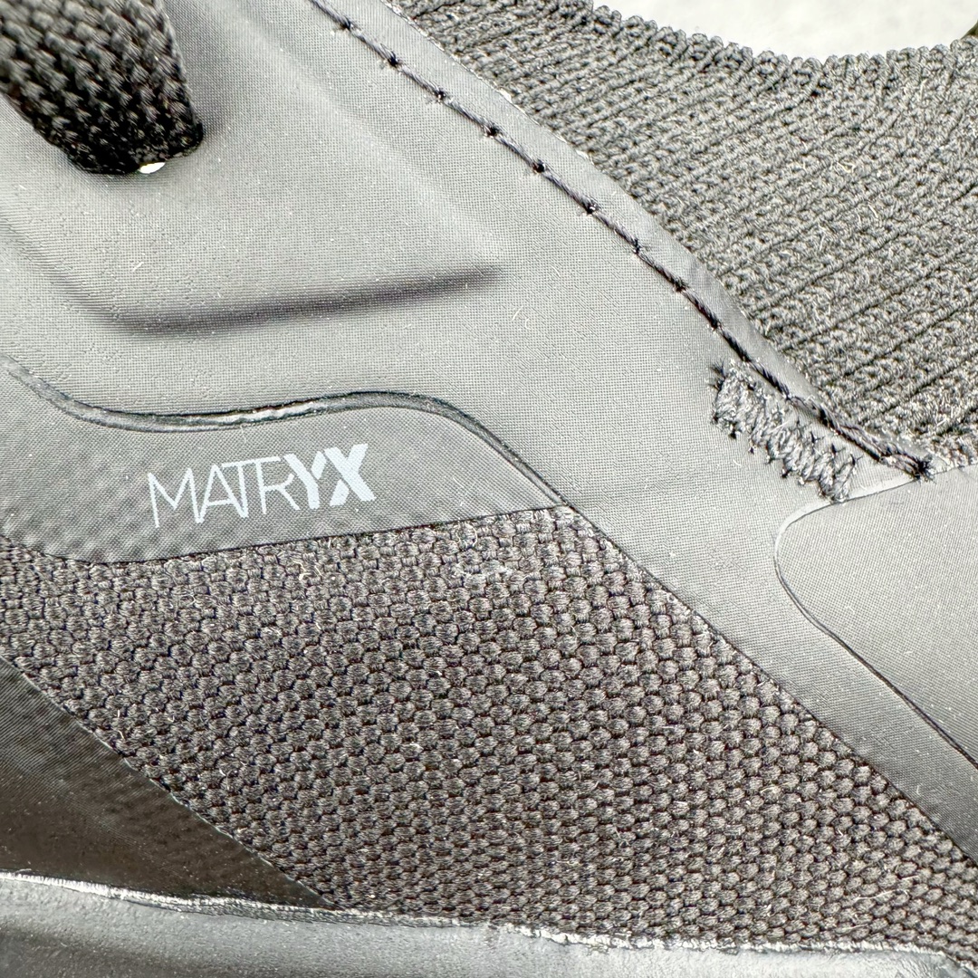 Running Shoes
