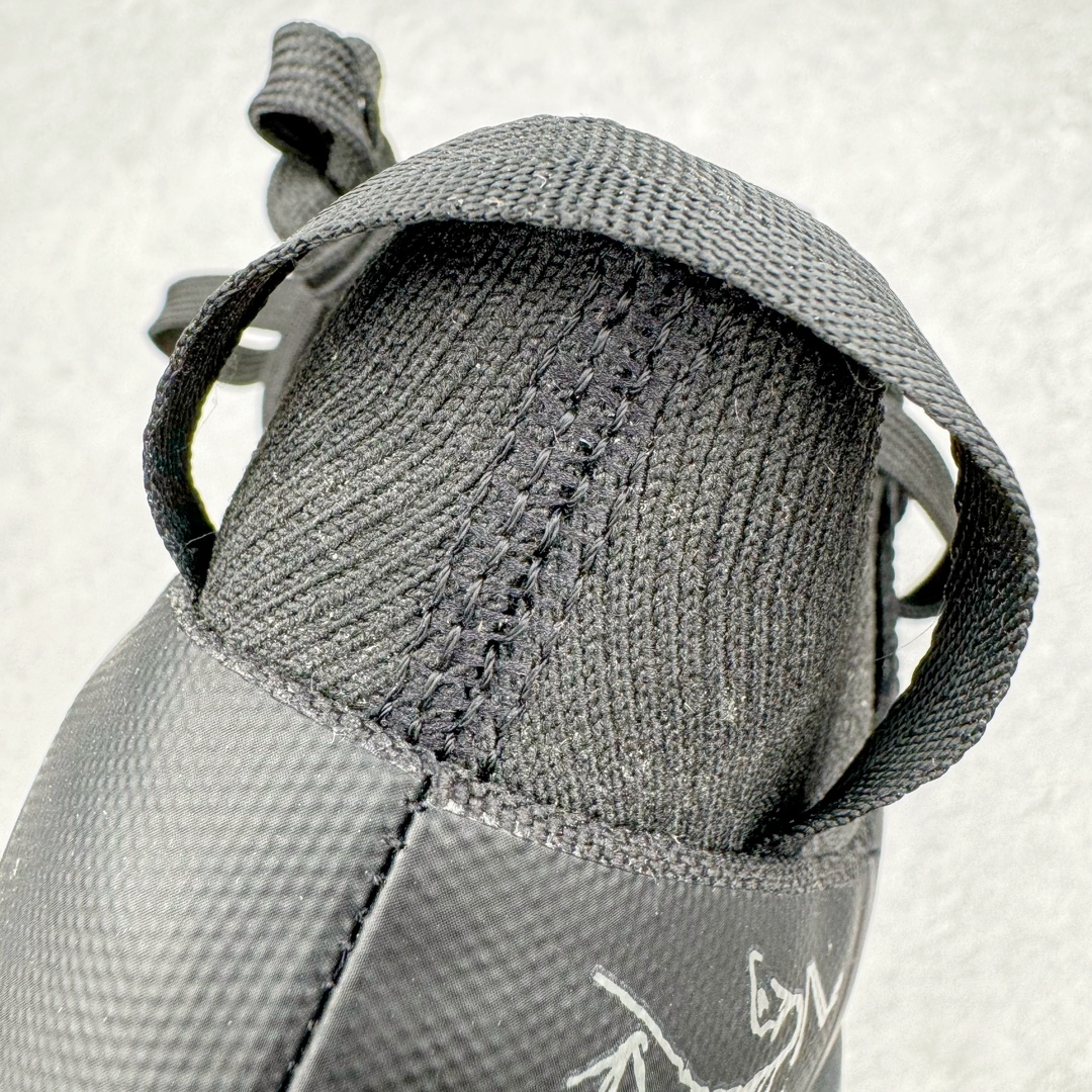 Running Shoes