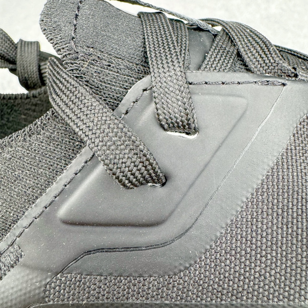 Running Shoes