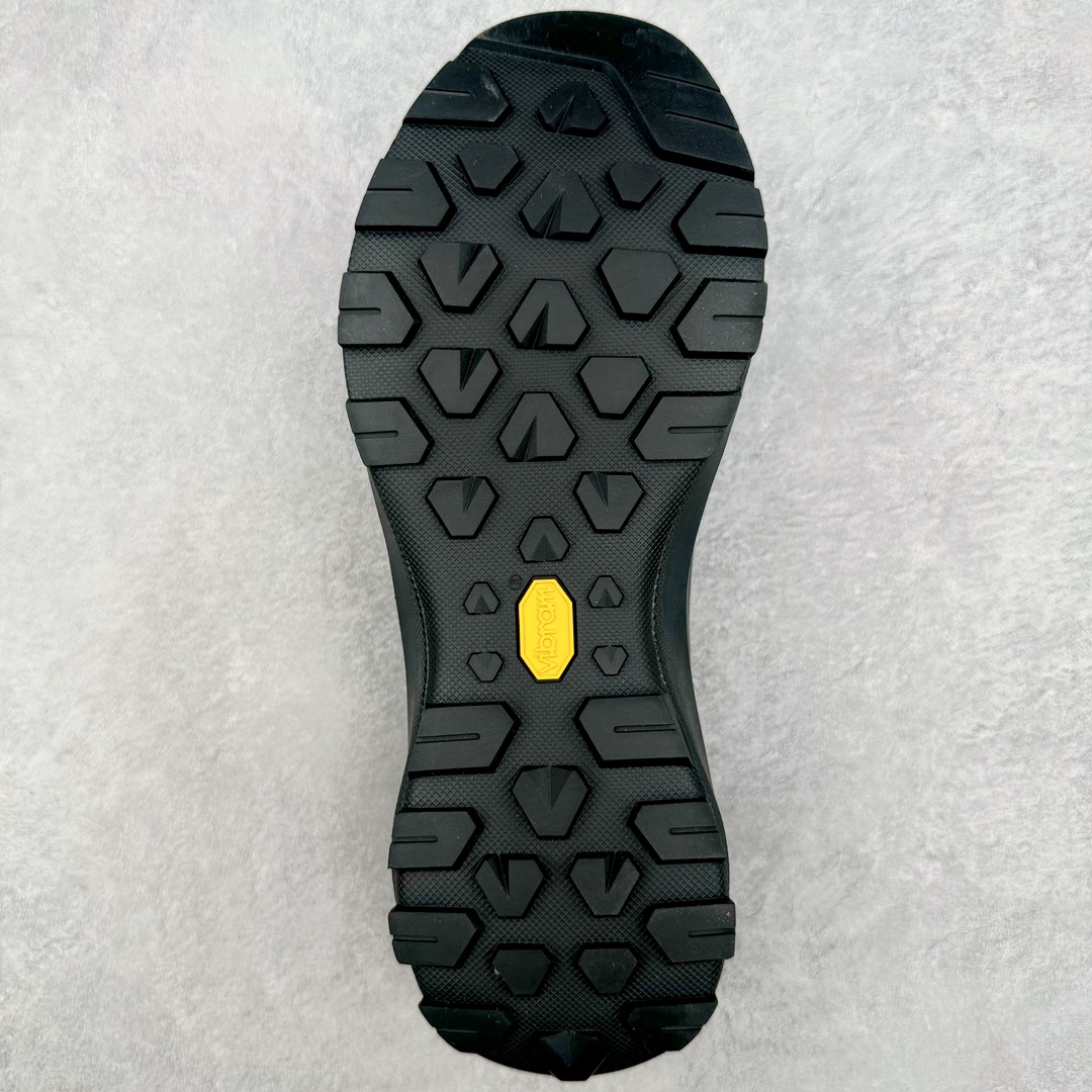Running Shoes