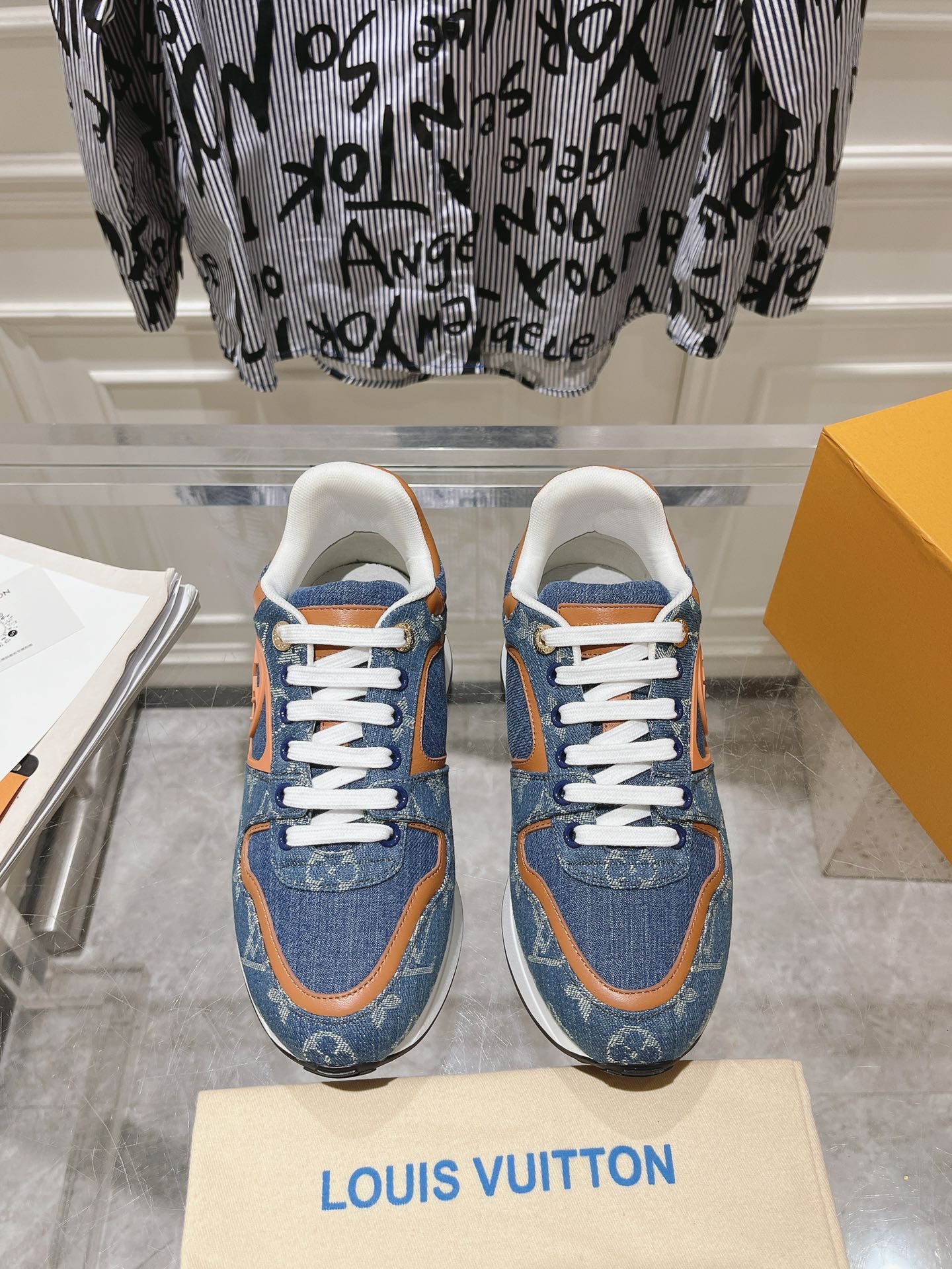 Louis Vuitton Couple Sneakers M-l-s