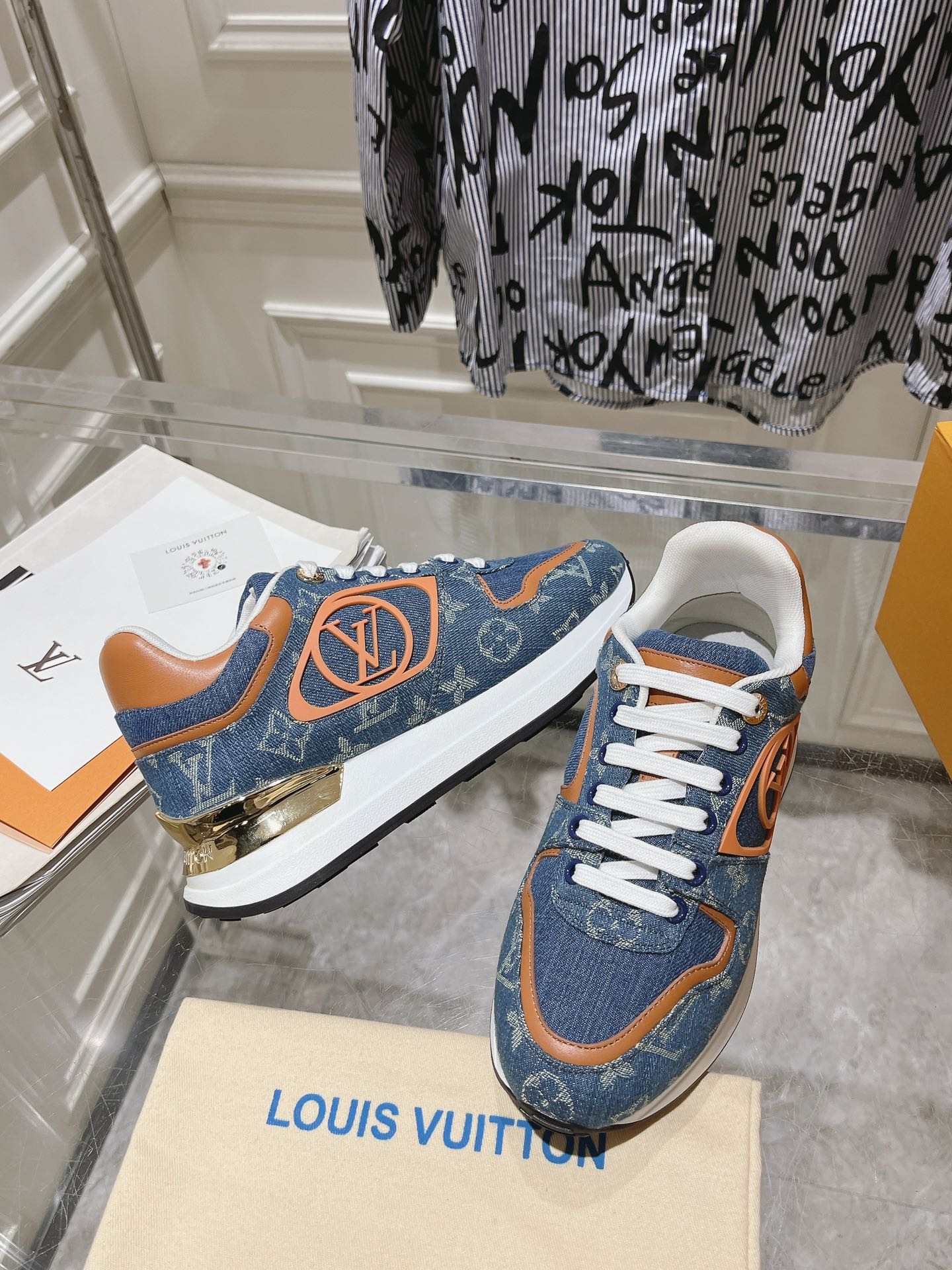 Louis Vuitton Couple Sneakers M-l-s