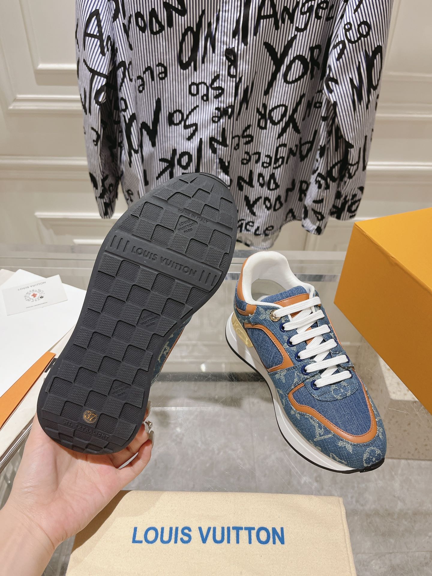 Louis Vuitton Couple Sneakers M-l-s