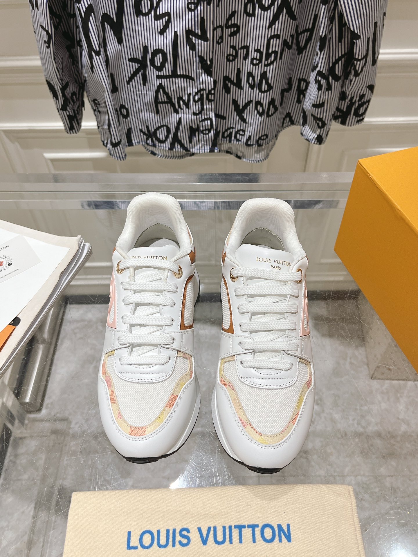 Louis Vuitton Couple Sneakers M-l-s