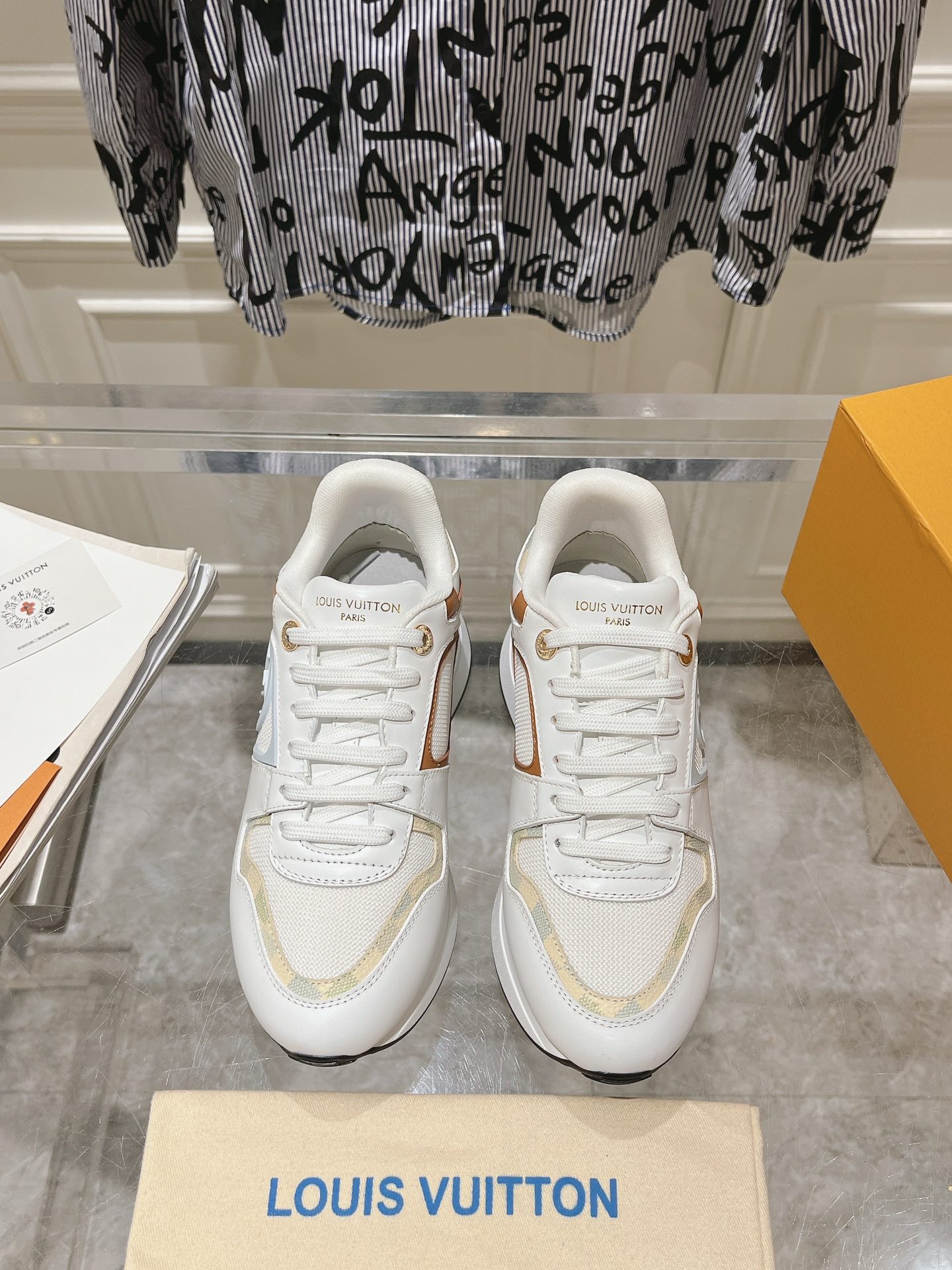 Louis Vuitton Couple Sneakers M-l-s