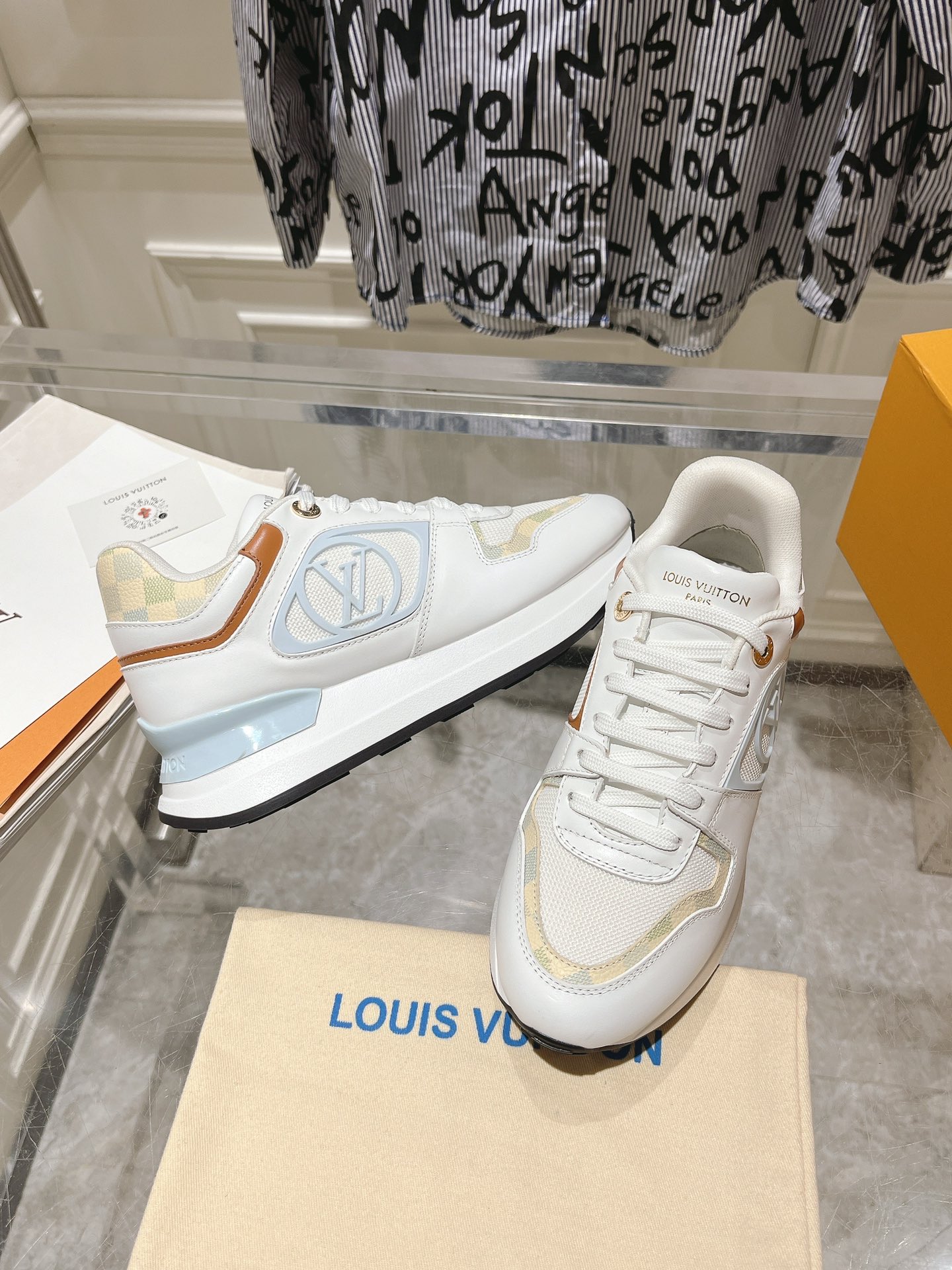 Louis Vuitton Couple Sneakers M-l-s