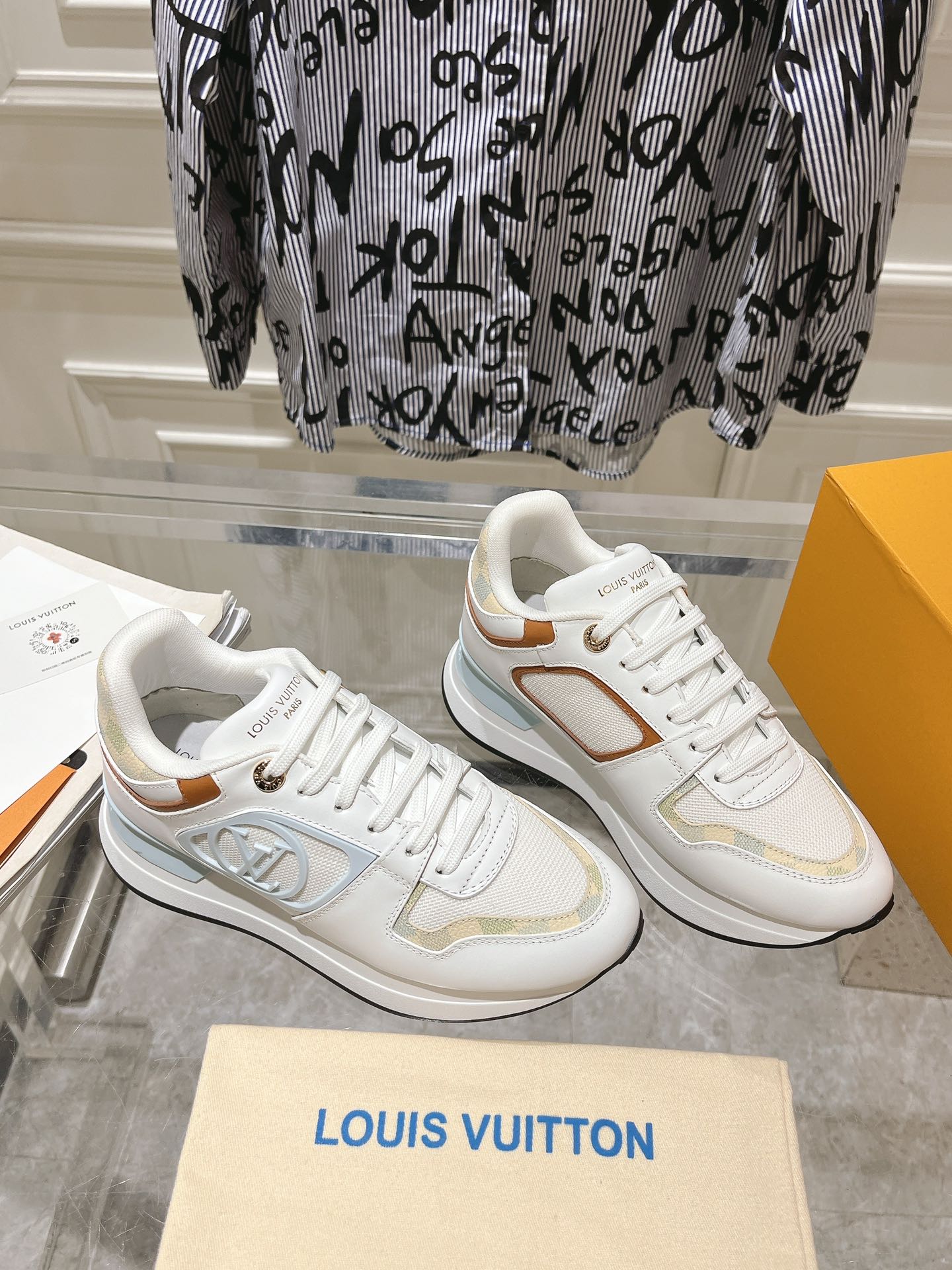 Louis Vuitton Couple Sneakers M-l-s