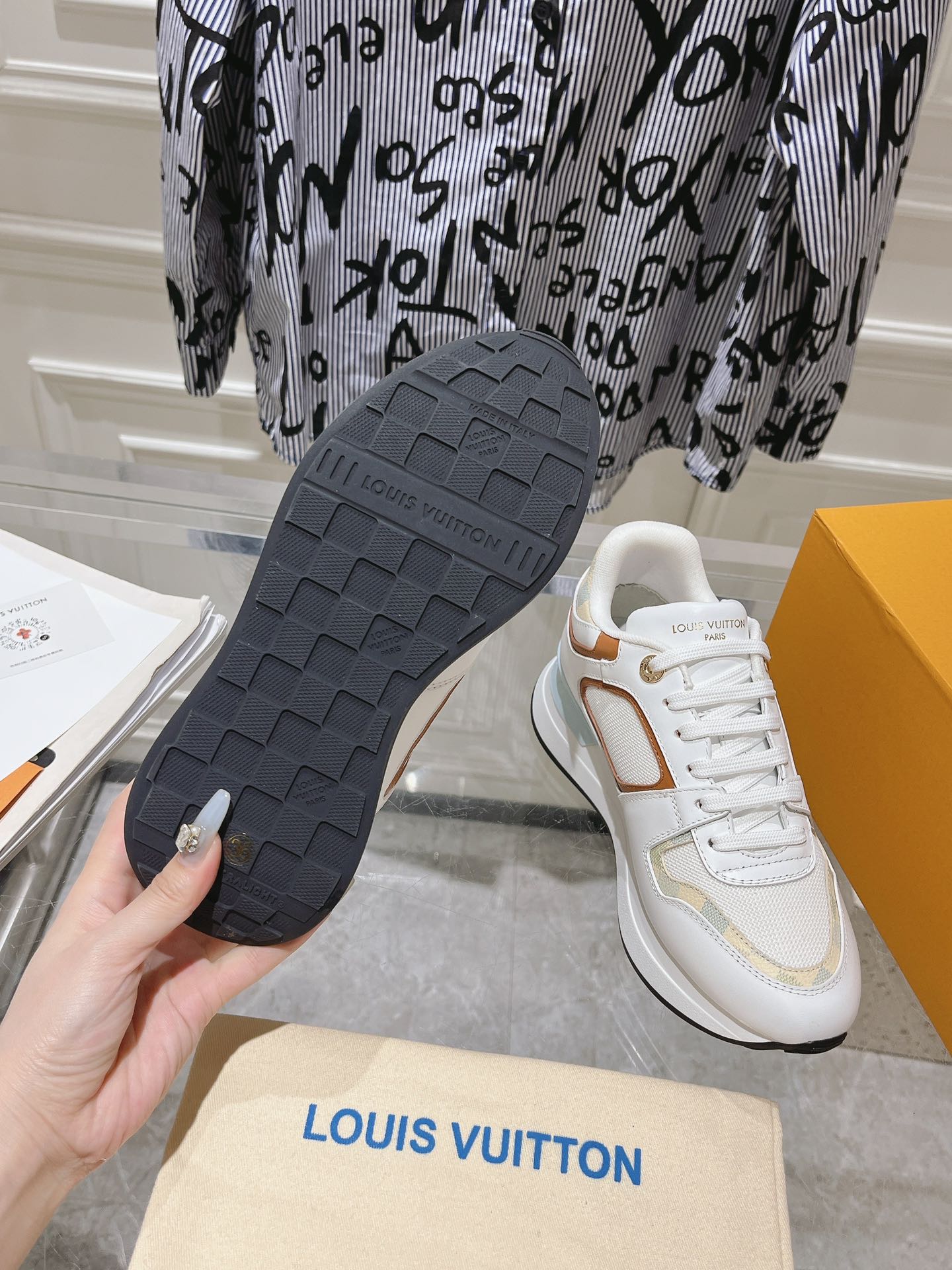 Louis Vuitton Couple Sneakers M-l-s