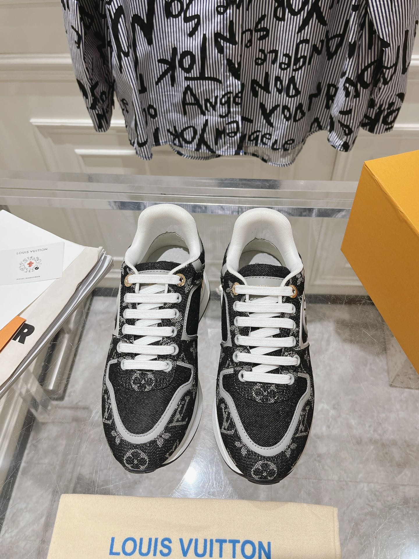 Louis Vuitton Couple Sneakers M-l-s