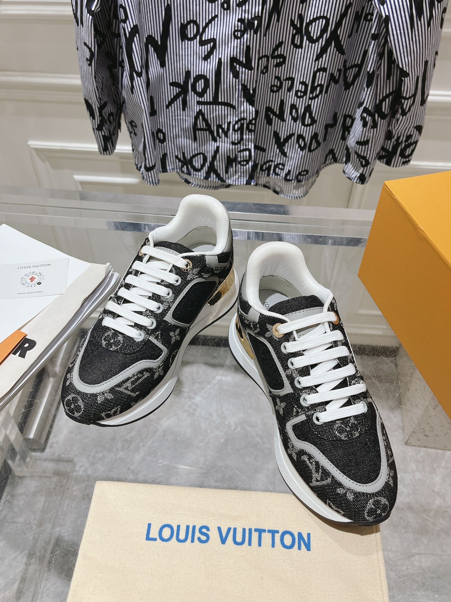 Louis Vuitton Couple Sneakers M-l-s