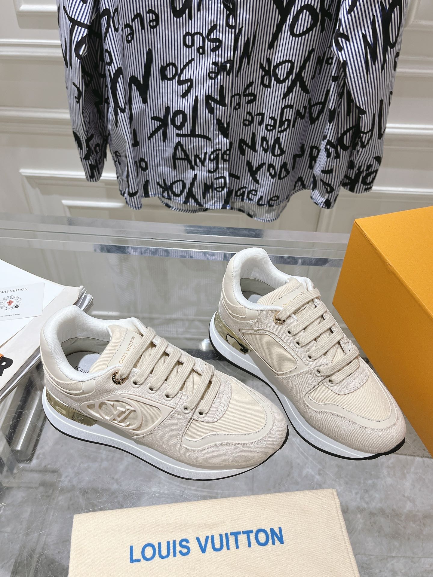 Louis Vuitton Couple Sneakers M-l-s
