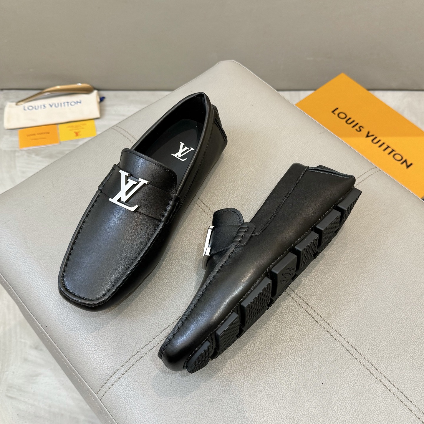 Louis Vuitton Male Loafers Cow Leather L