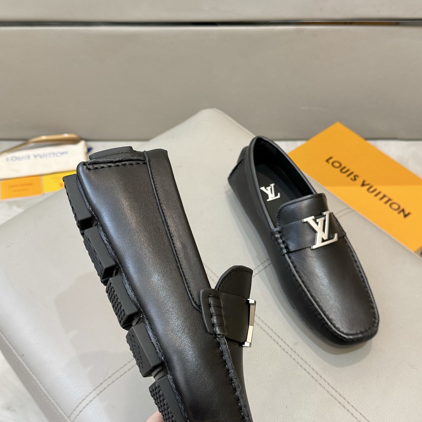 Louis Vuitton Male Loafers Cow Leather L