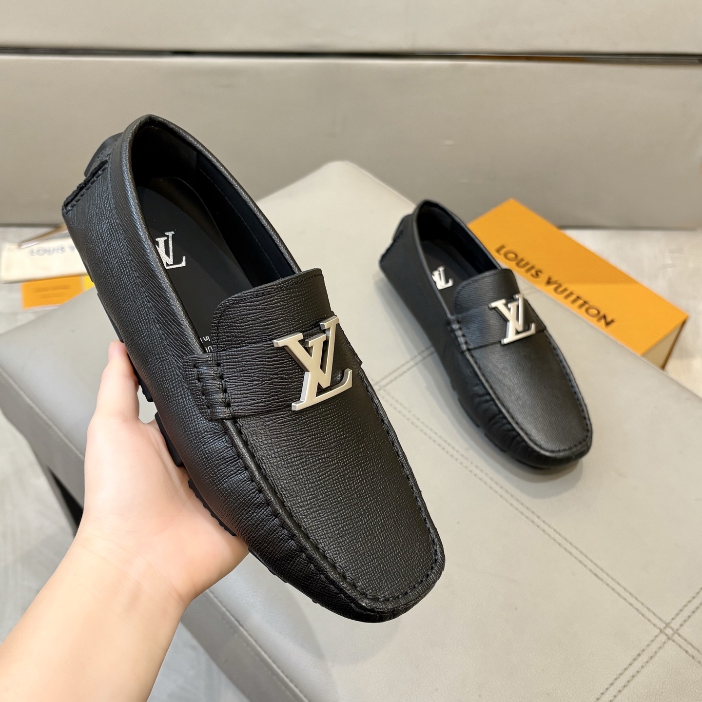 Louis Vuitton Male Loafers Cow Leather L