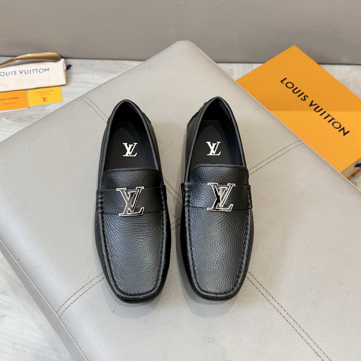 Louis Vuitton Male Loafers Cow Leather L