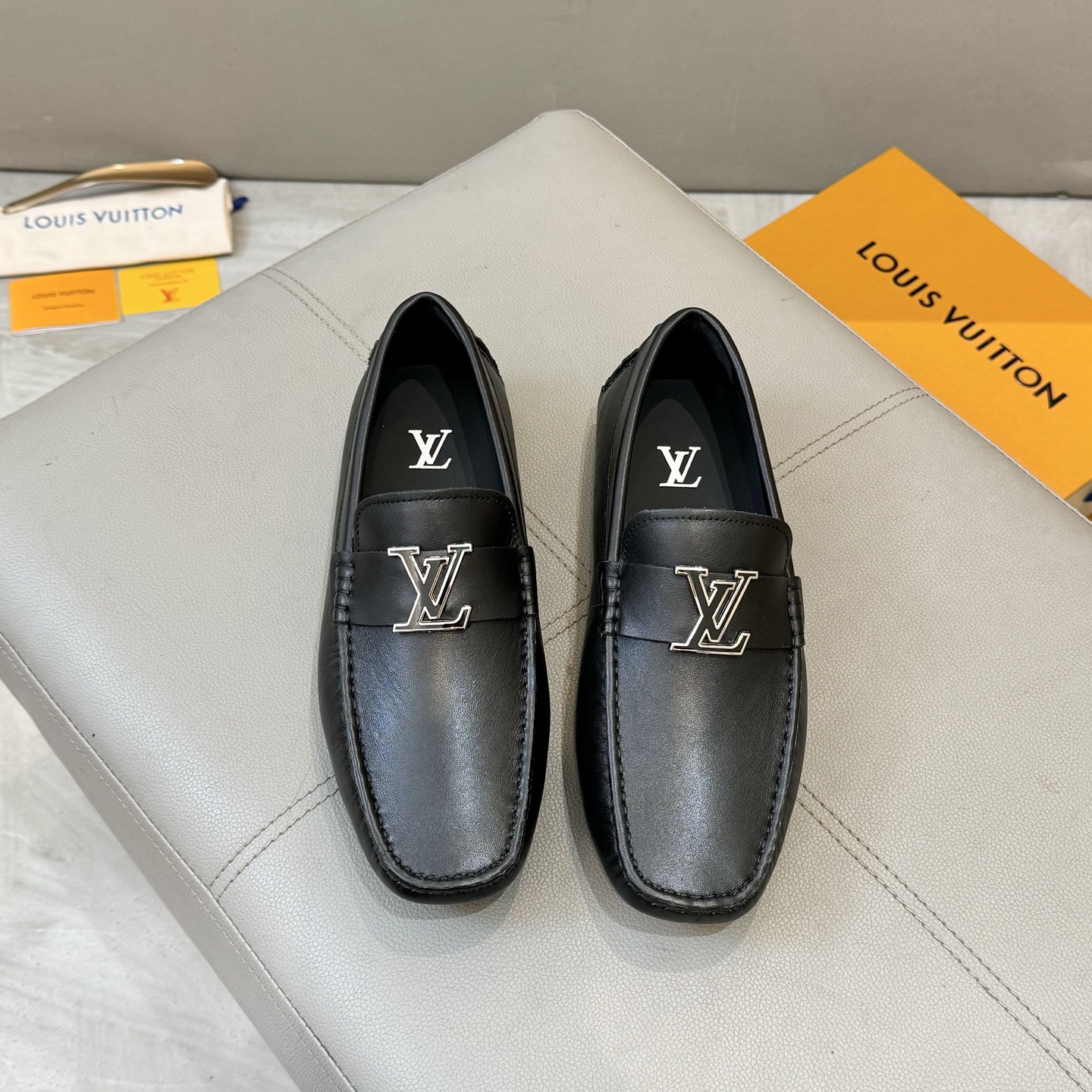 Louis Vuitton Male Loafers Cow Leather L
