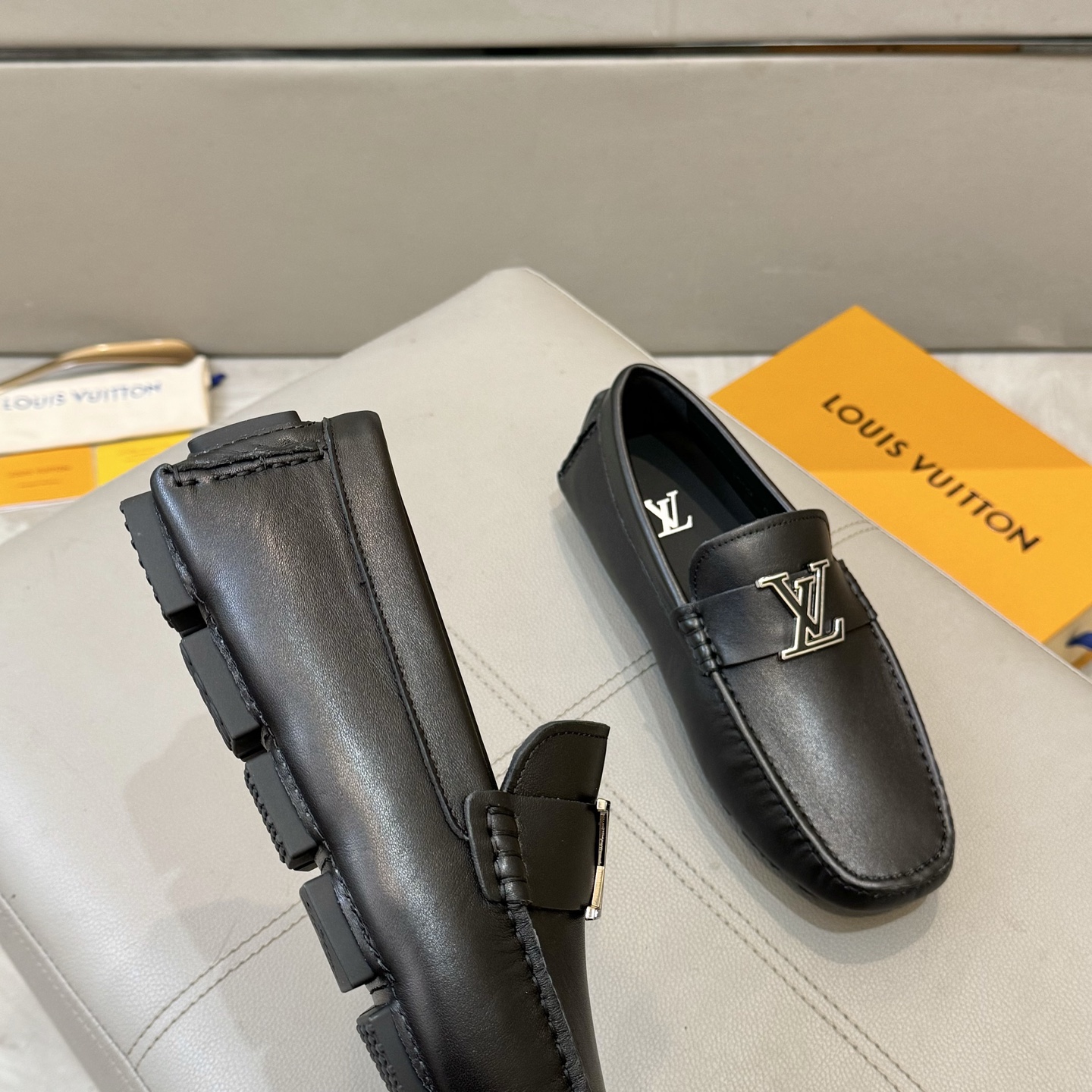 Louis Vuitton Male Loafers Cow Leather L