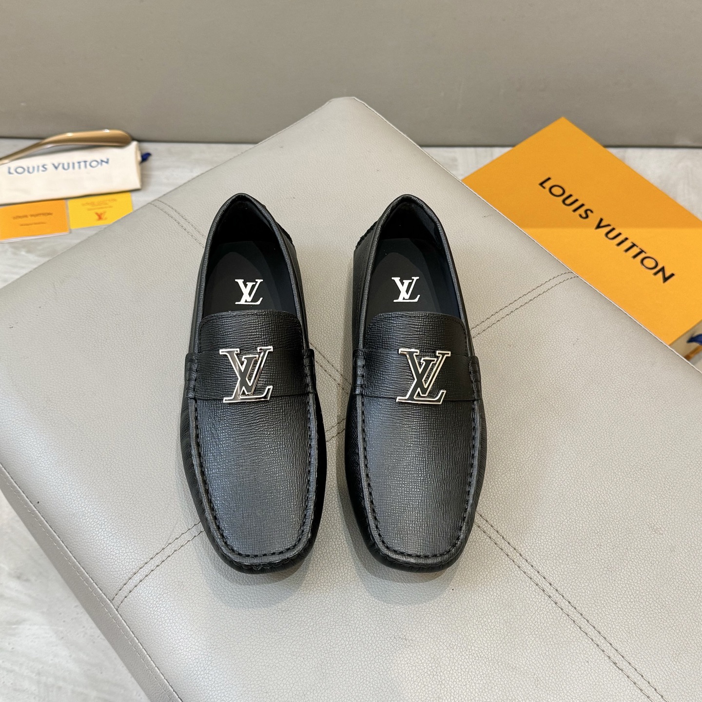 Louis Vuitton Male Loafers Cow Leather L