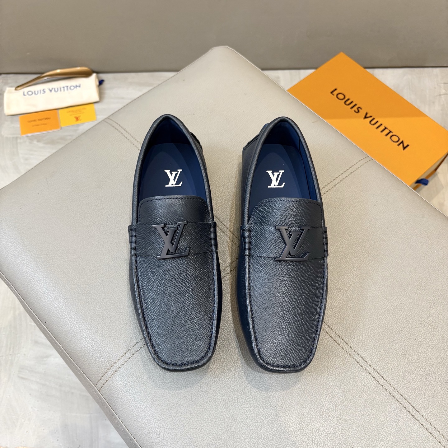 Louis Vuitton Male Loafers Cow Leather L