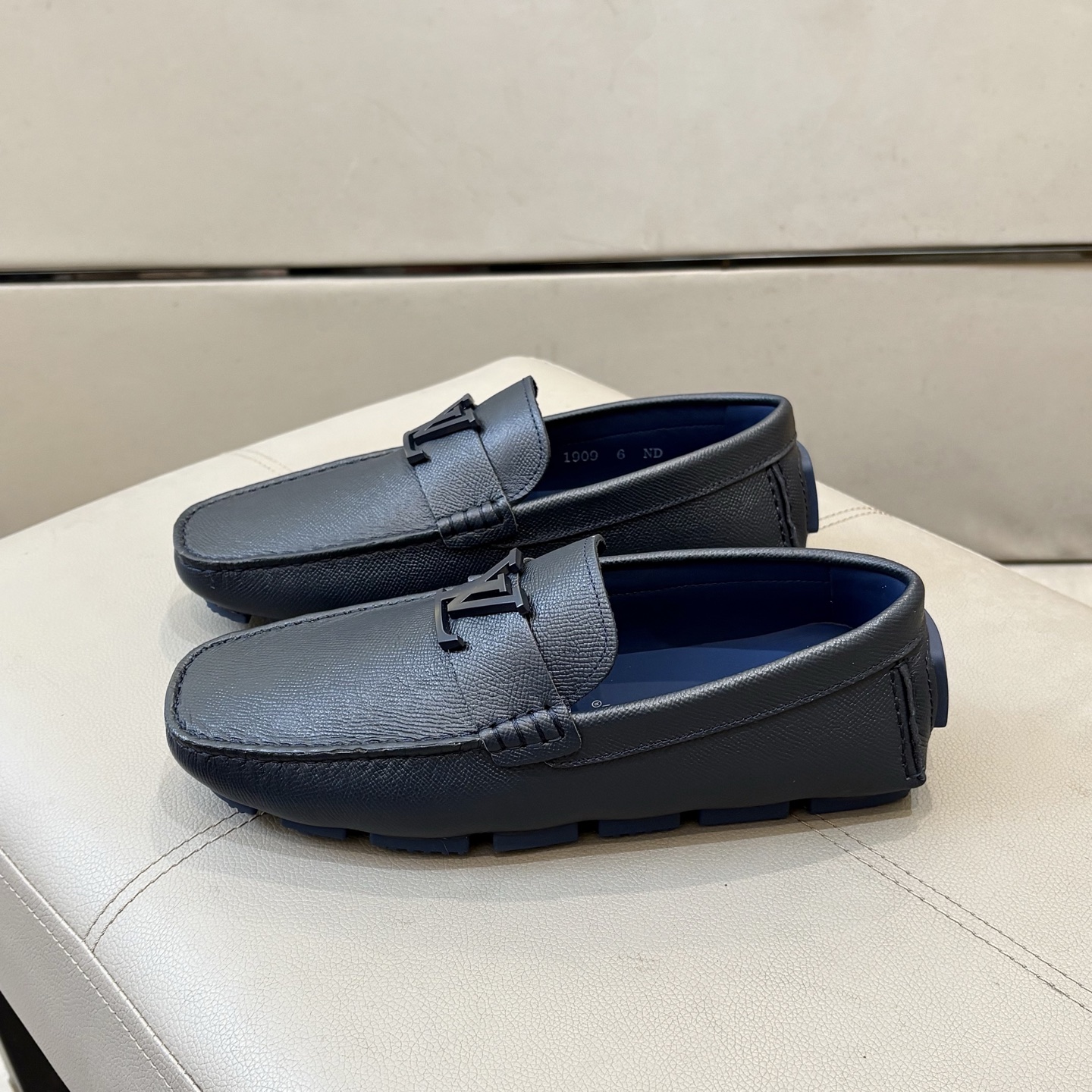 Louis Vuitton Male Loafers Cow Leather L