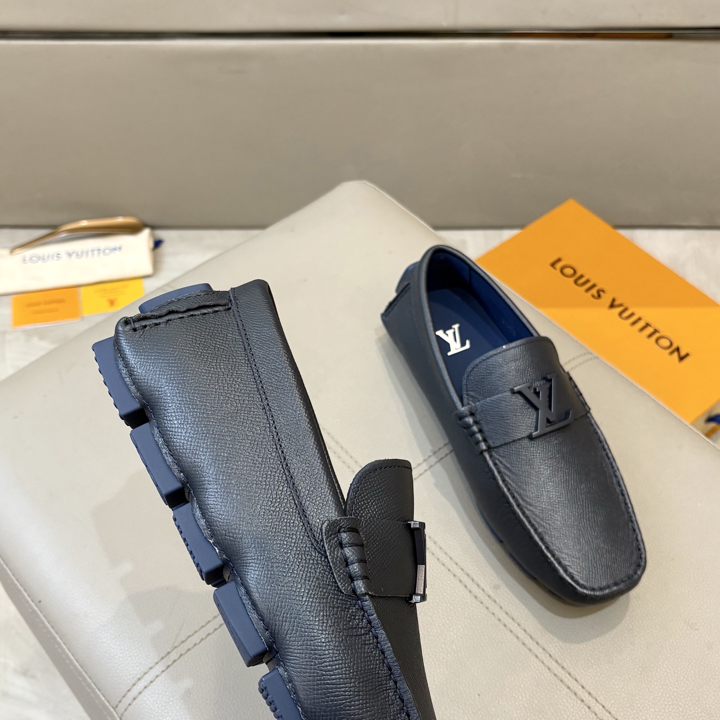 Louis Vuitton Male Loafers Cow Leather L