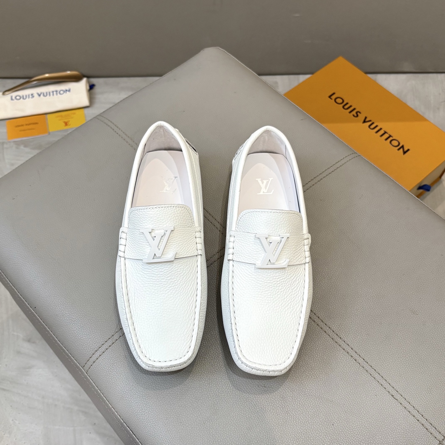 Louis Vuitton Male Loafers Cow Leather L