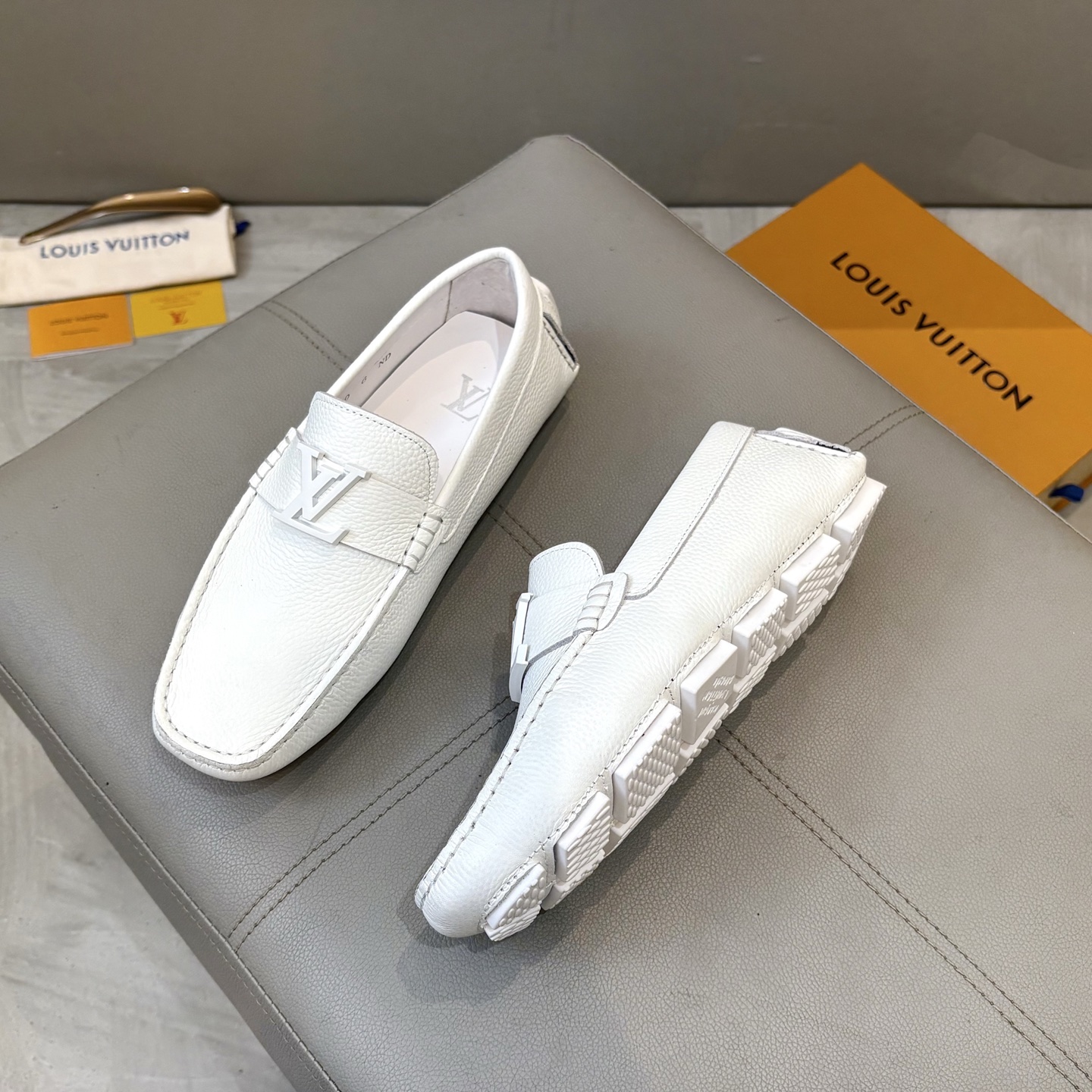 Louis Vuitton Male Loafers Cow Leather L