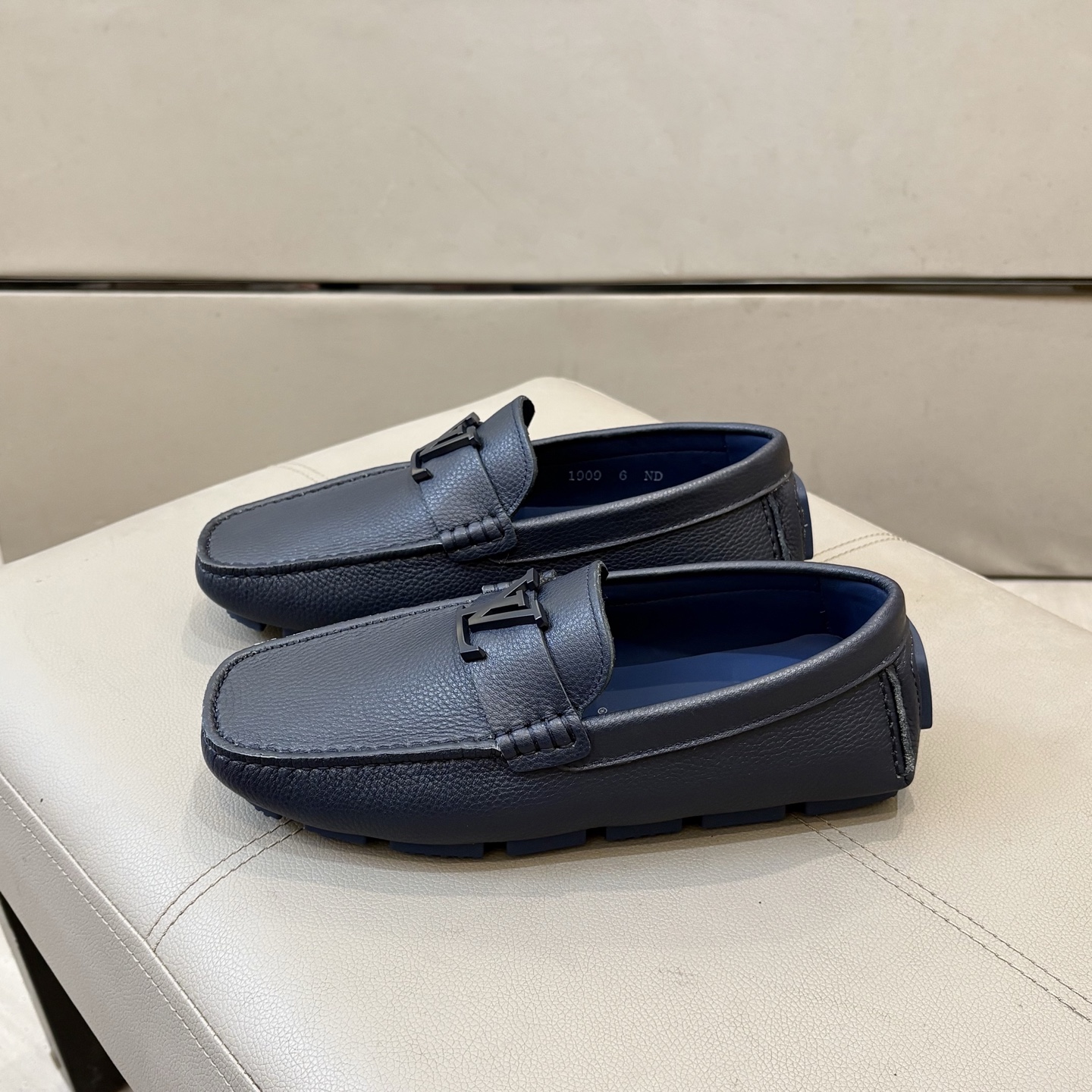 Louis Vuitton Male Loafers Cow Leather L