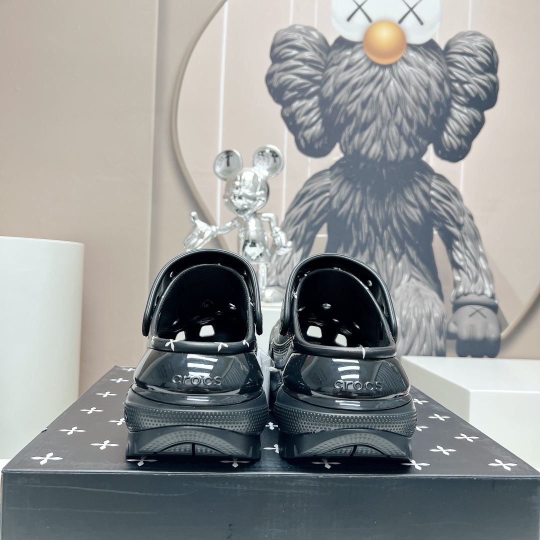 Crocs Basic Shoes M-s