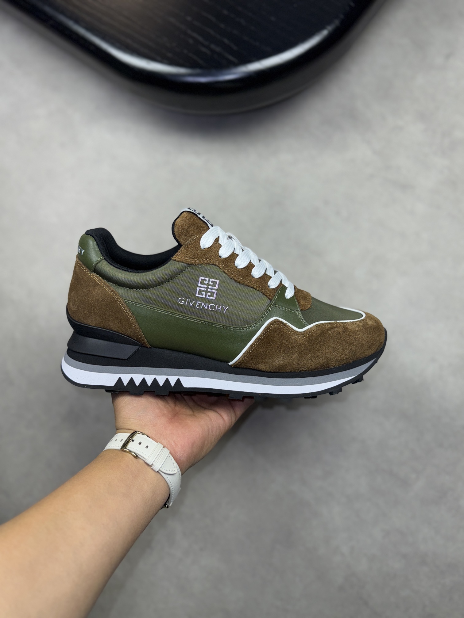 Givenchy Sneakers L-s