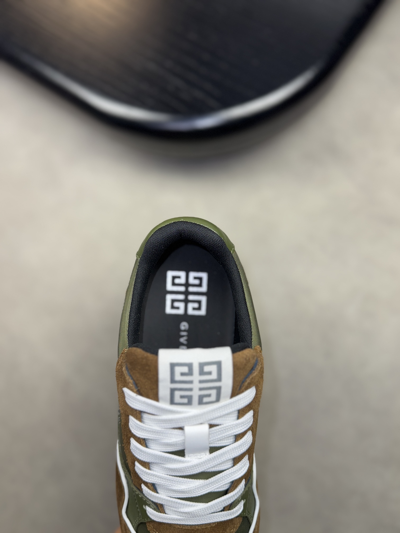 Givenchy Sneakers L-s