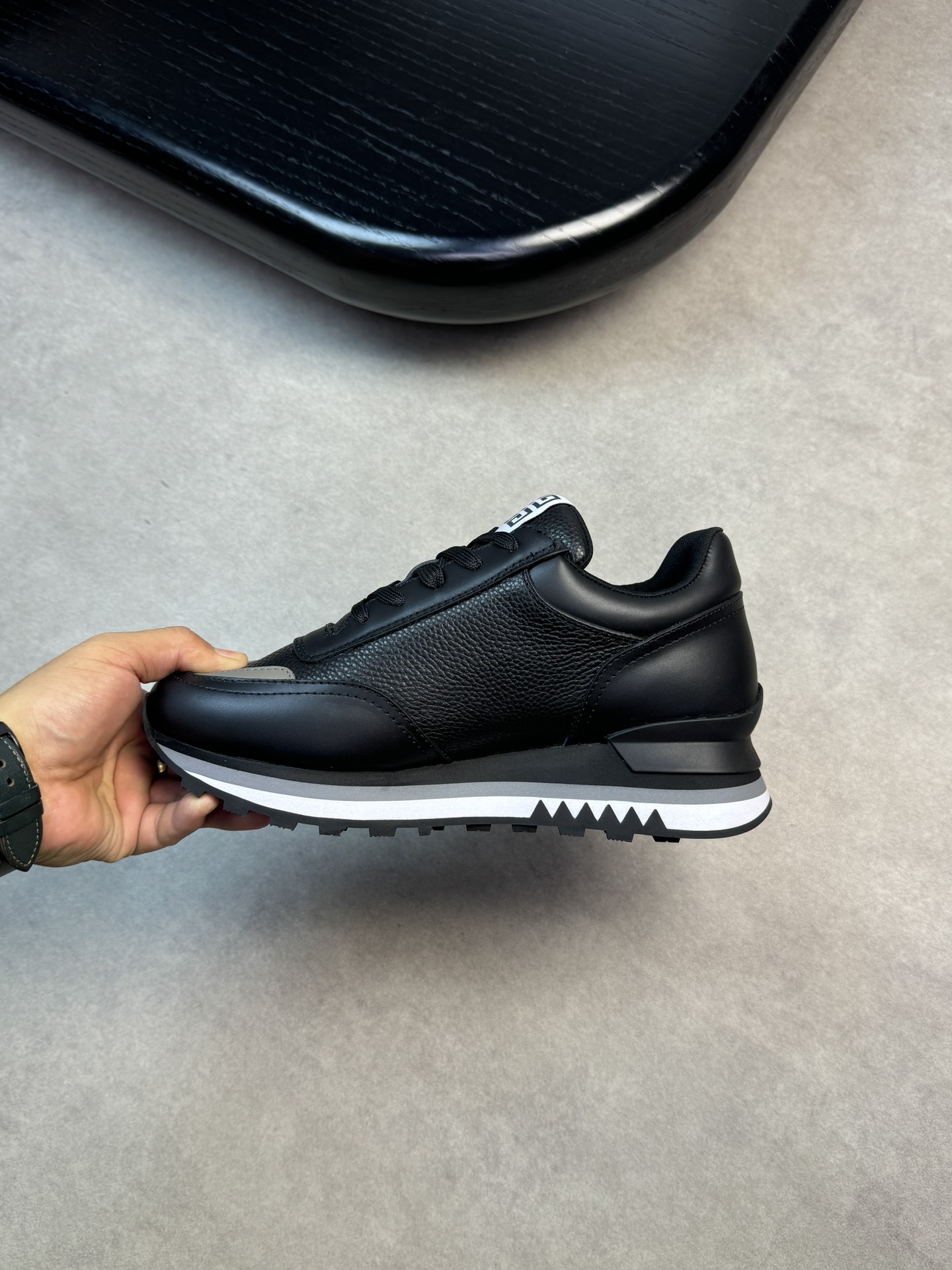 Givenchy Basic Shoes L-s