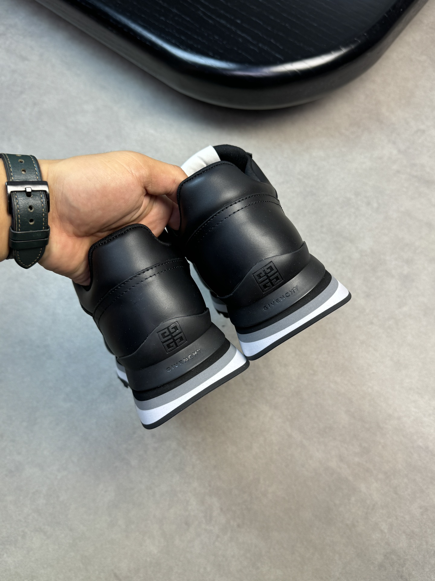 Givenchy Basic Shoes L-s