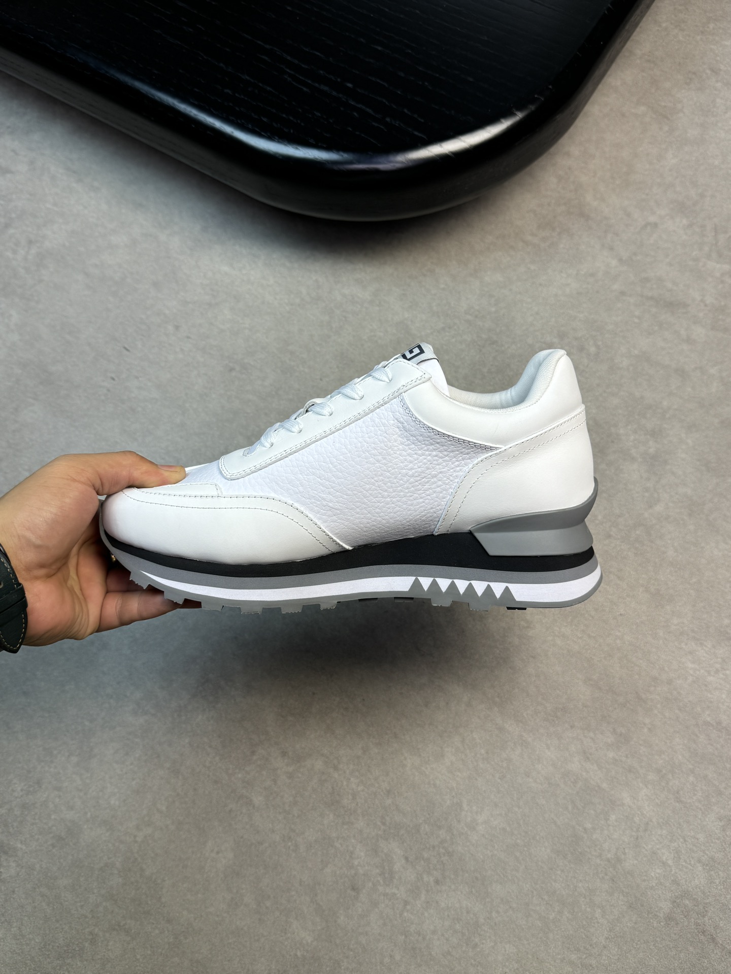 Givenchy Basic Shoes L-s