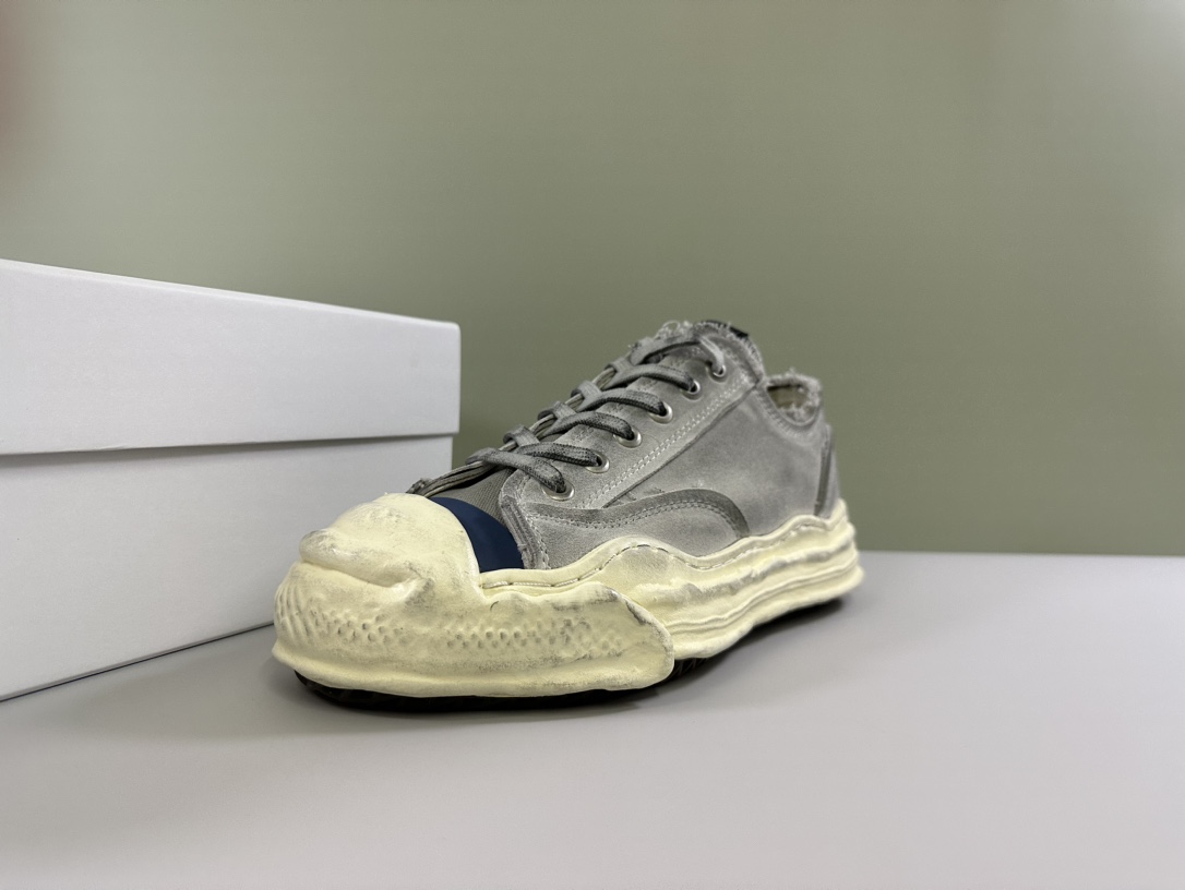 Basic Shoes M