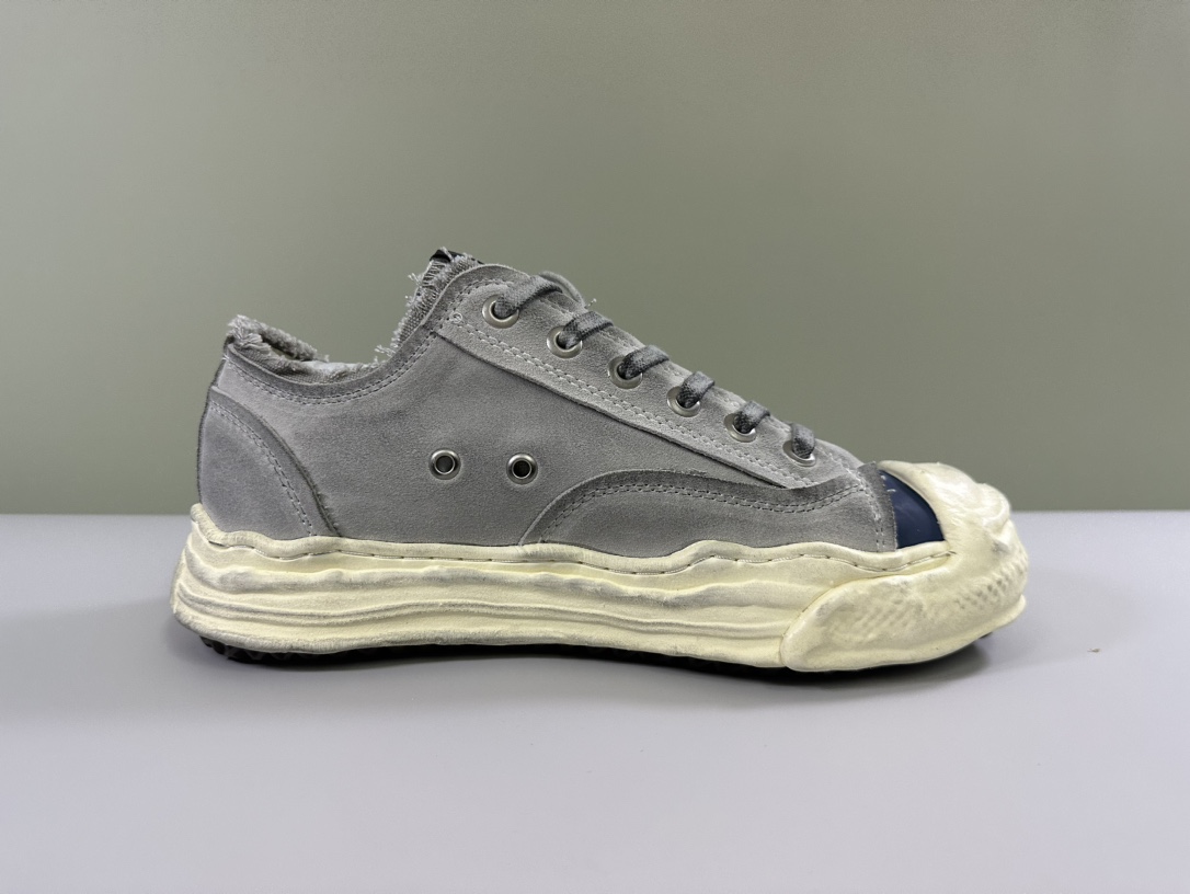 Basic Shoes M