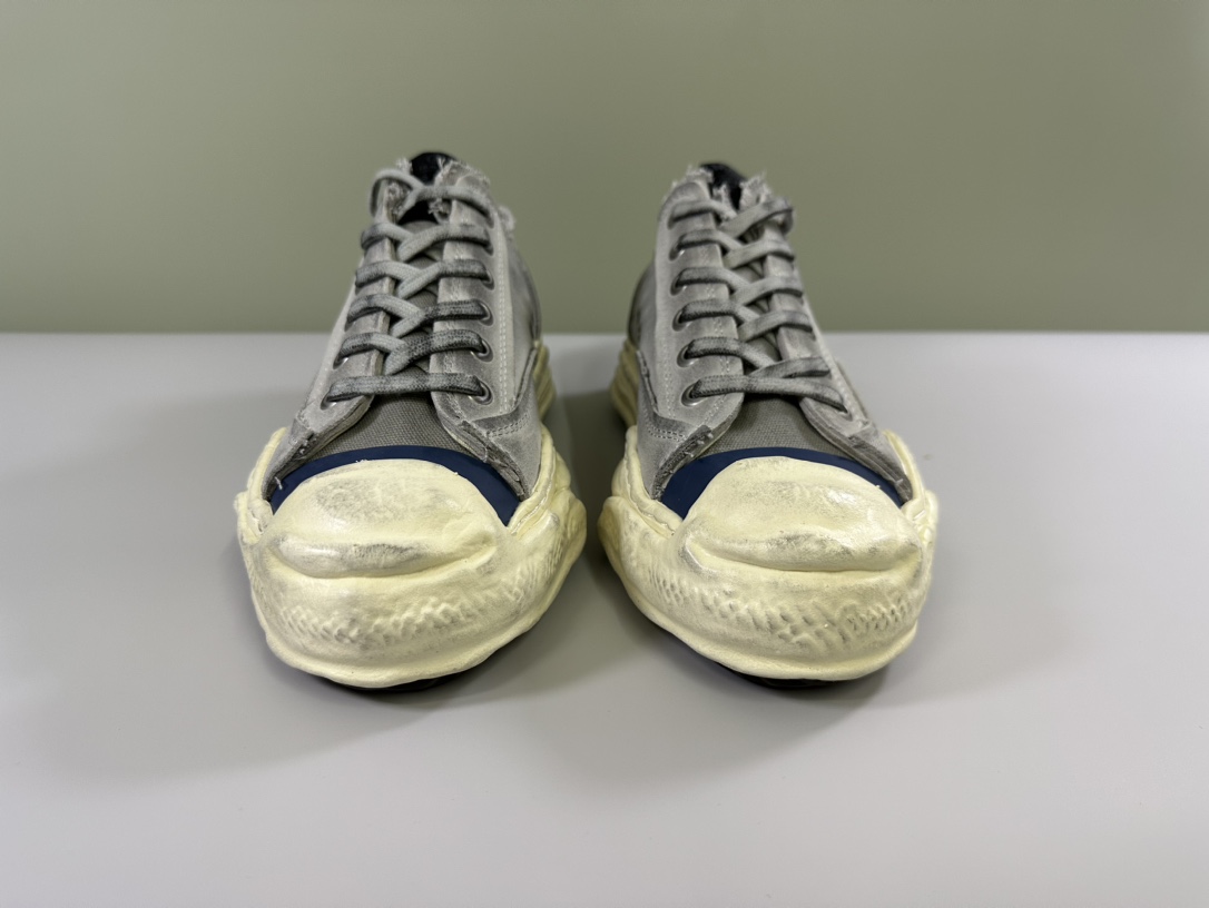 Basic Shoes M
