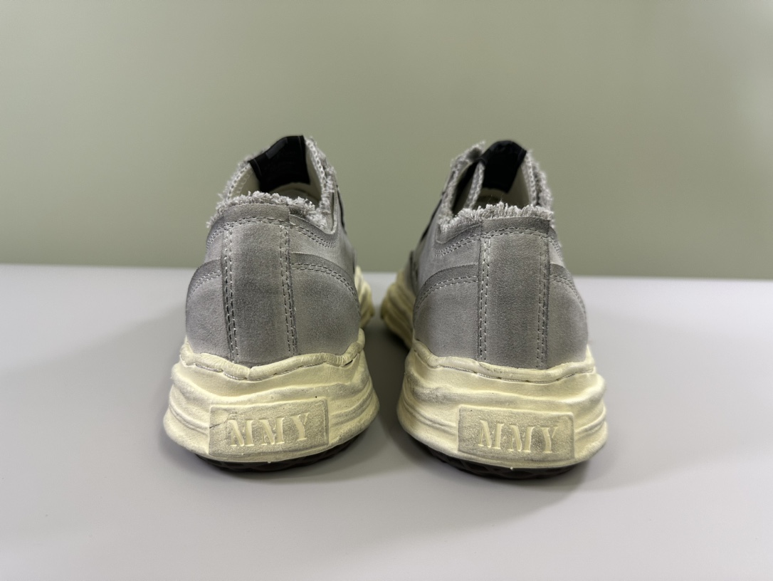 Basic Shoes M