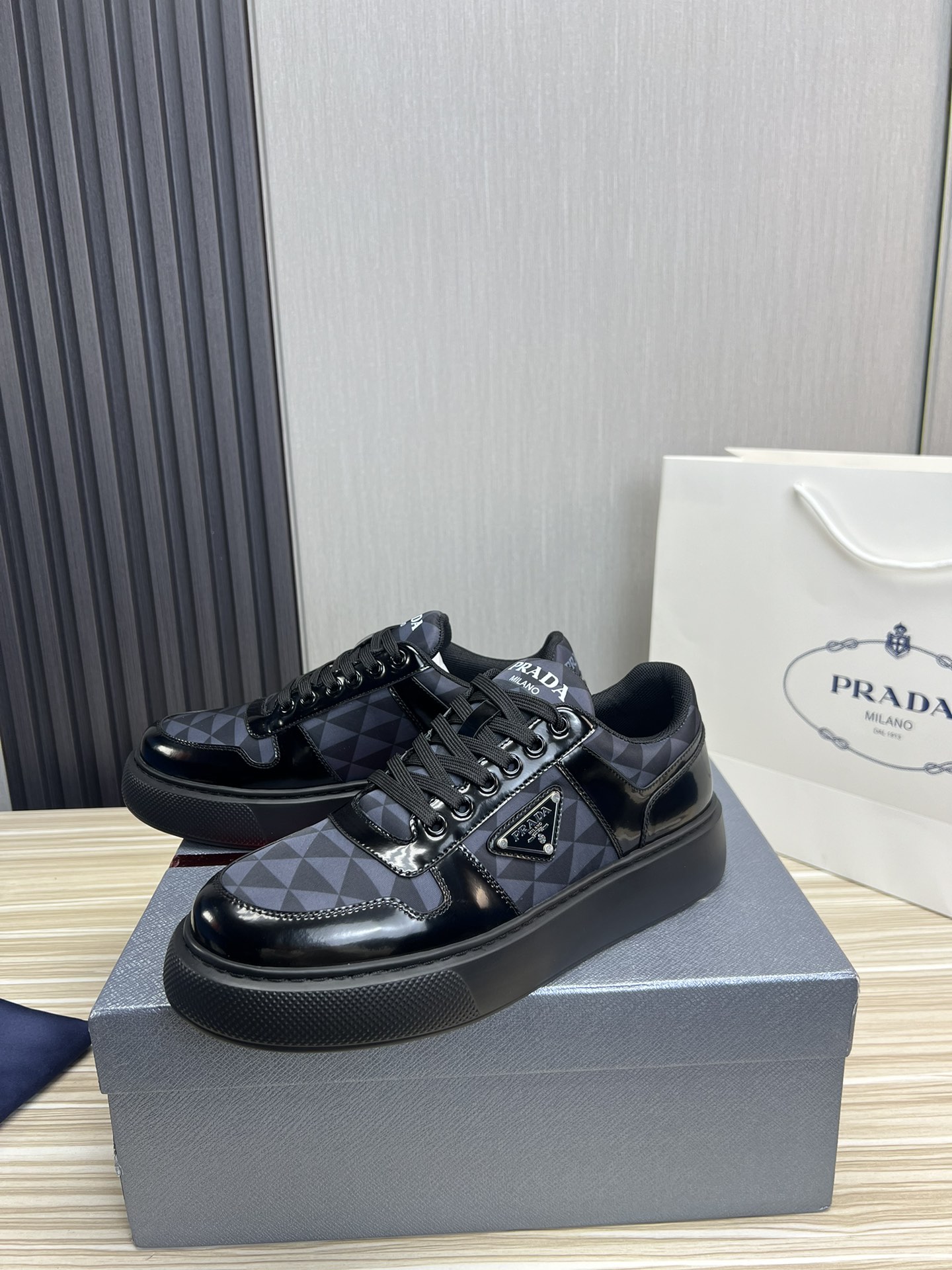 Prada Male Basic Shoes Mesh