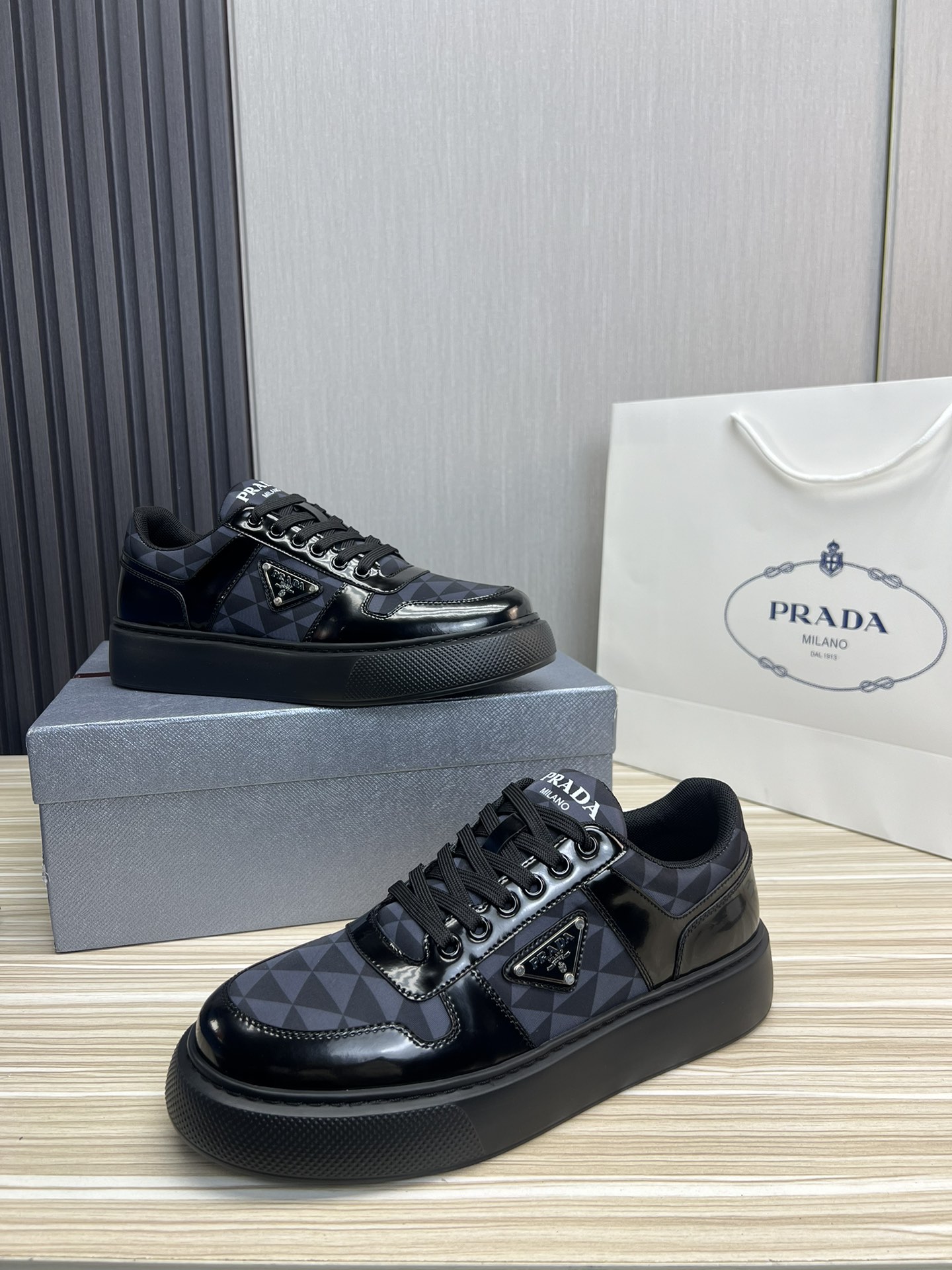 Prada Male Basic Shoes Mesh