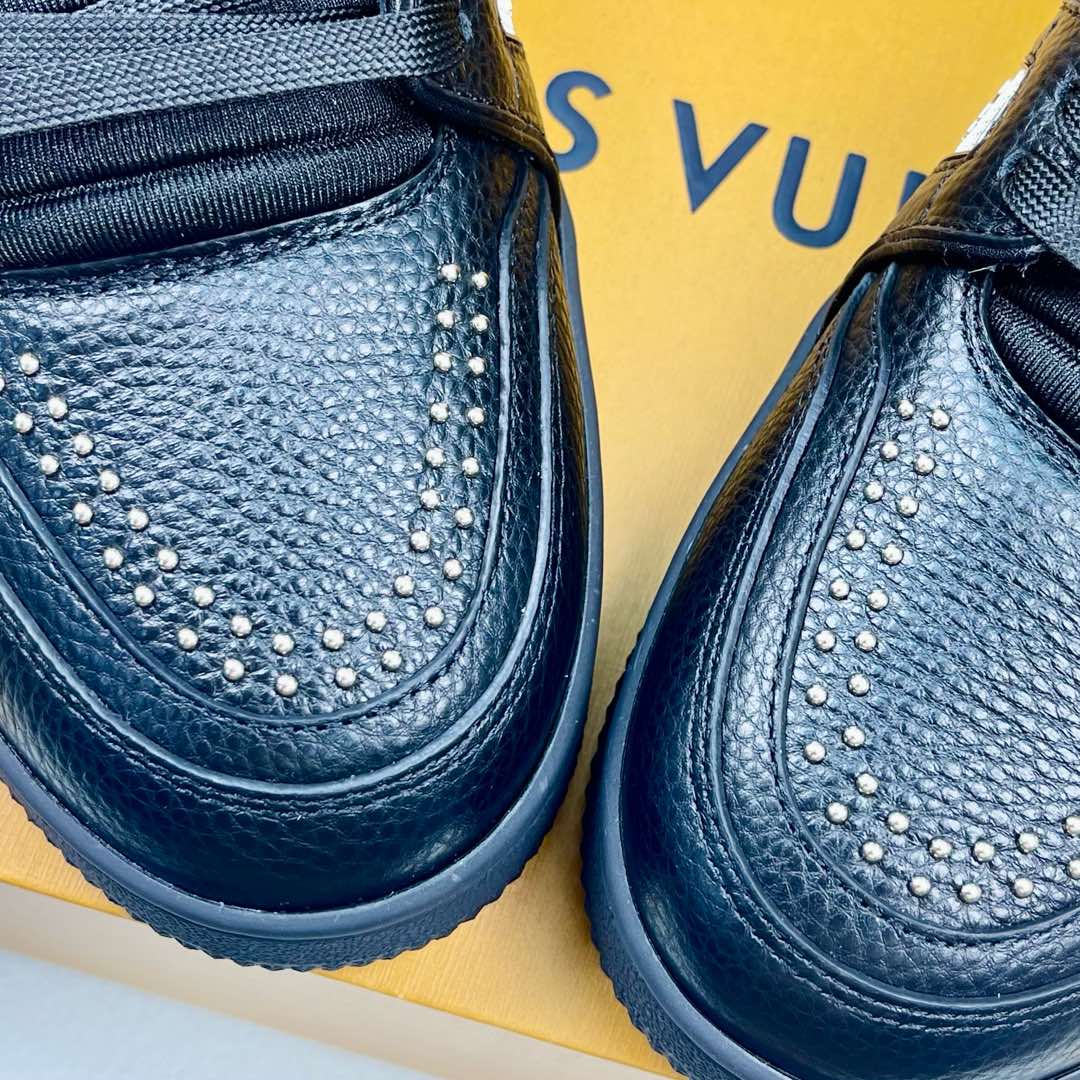 Louis Vuitton Male Board Shoes L-s