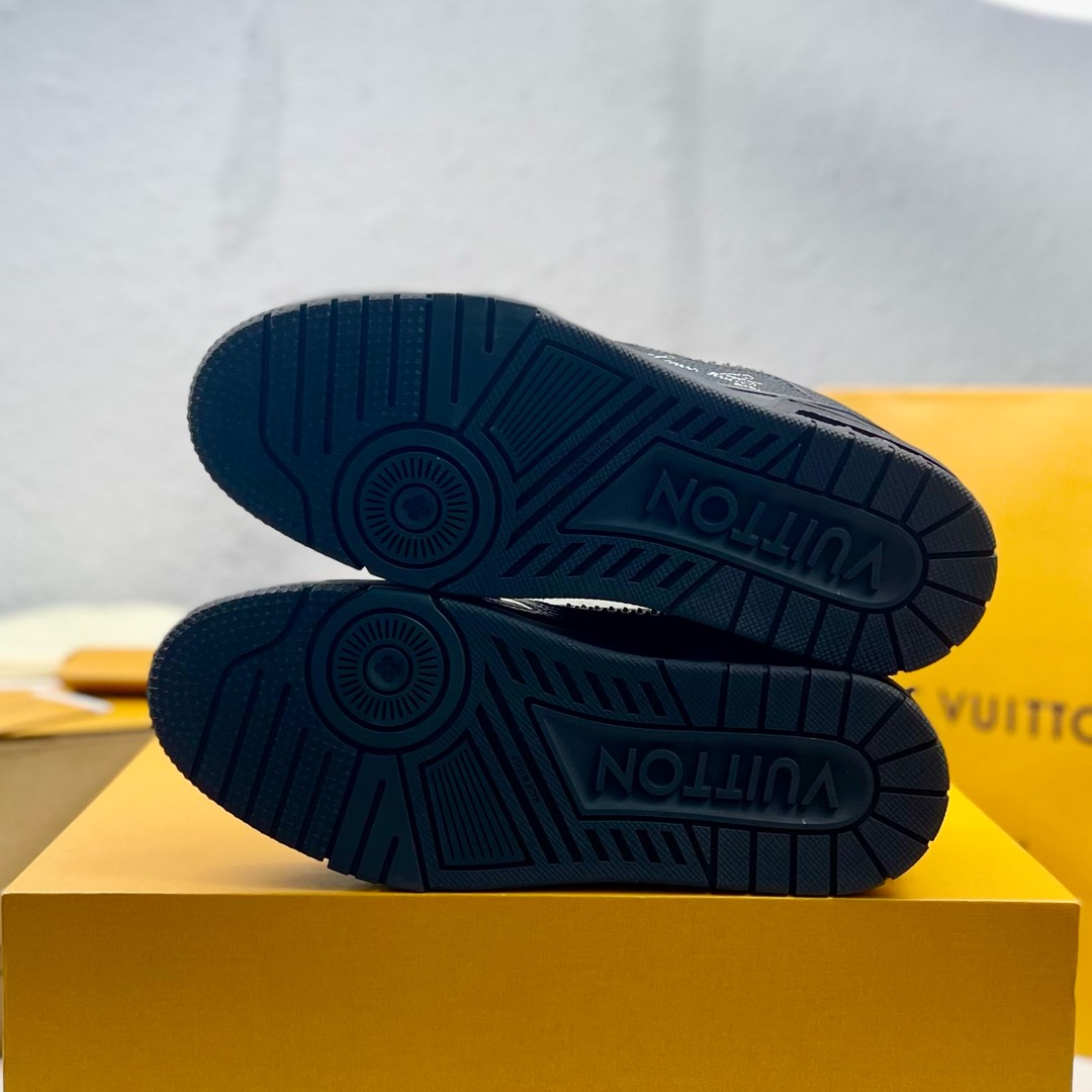 Louis Vuitton Male Board Shoes L-s