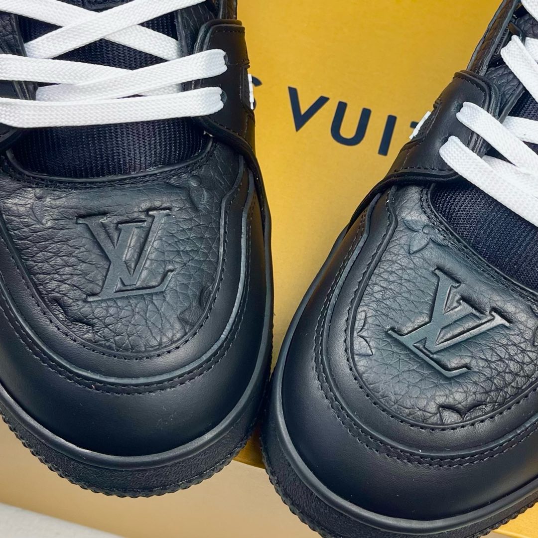 Louis Vuitton Male Board Shoes L-s
