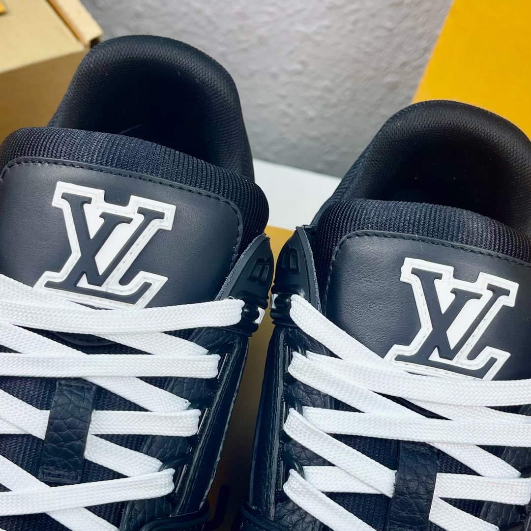 Louis Vuitton Male Board Shoes L-s