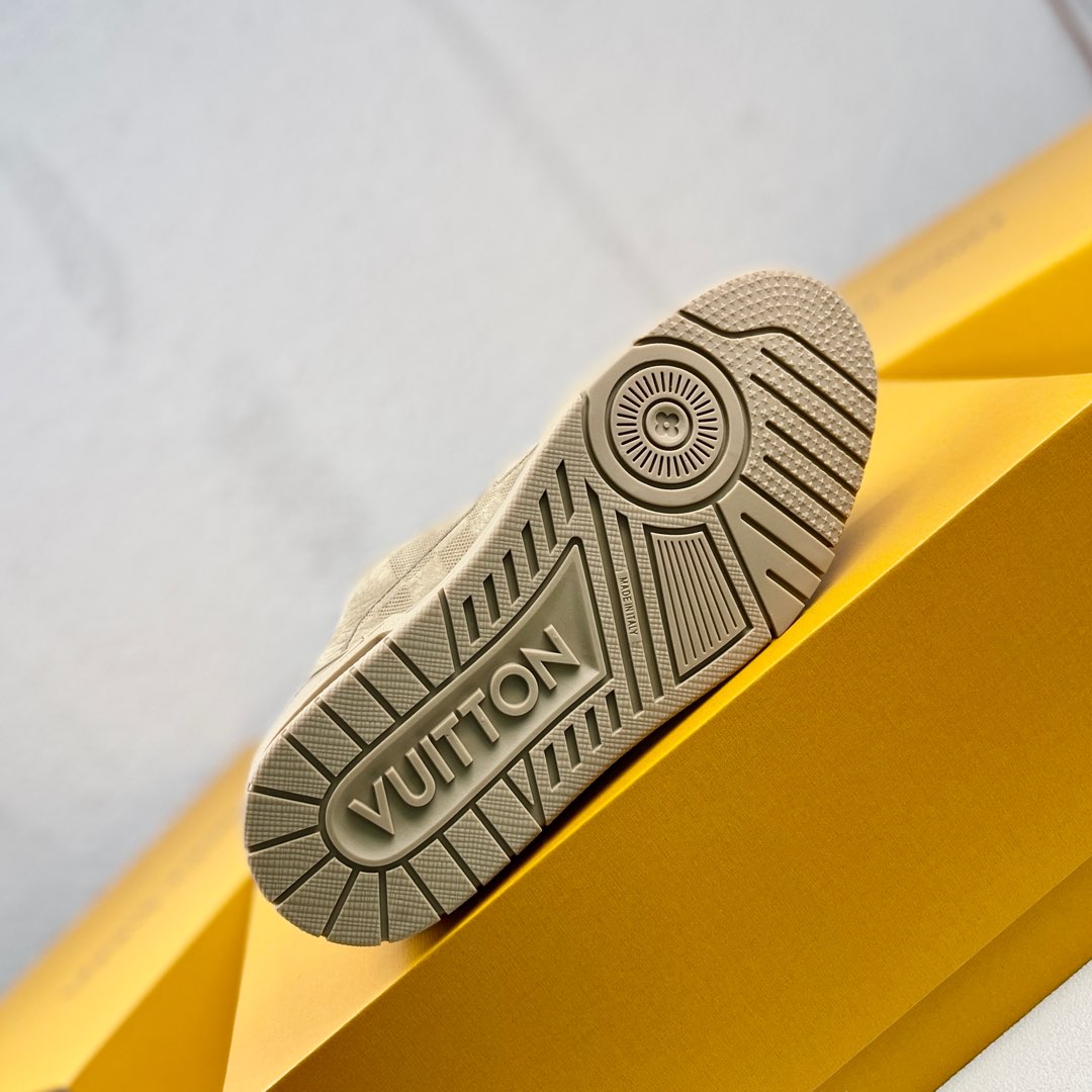 Louis Vuitton Male Board Shoes L-s